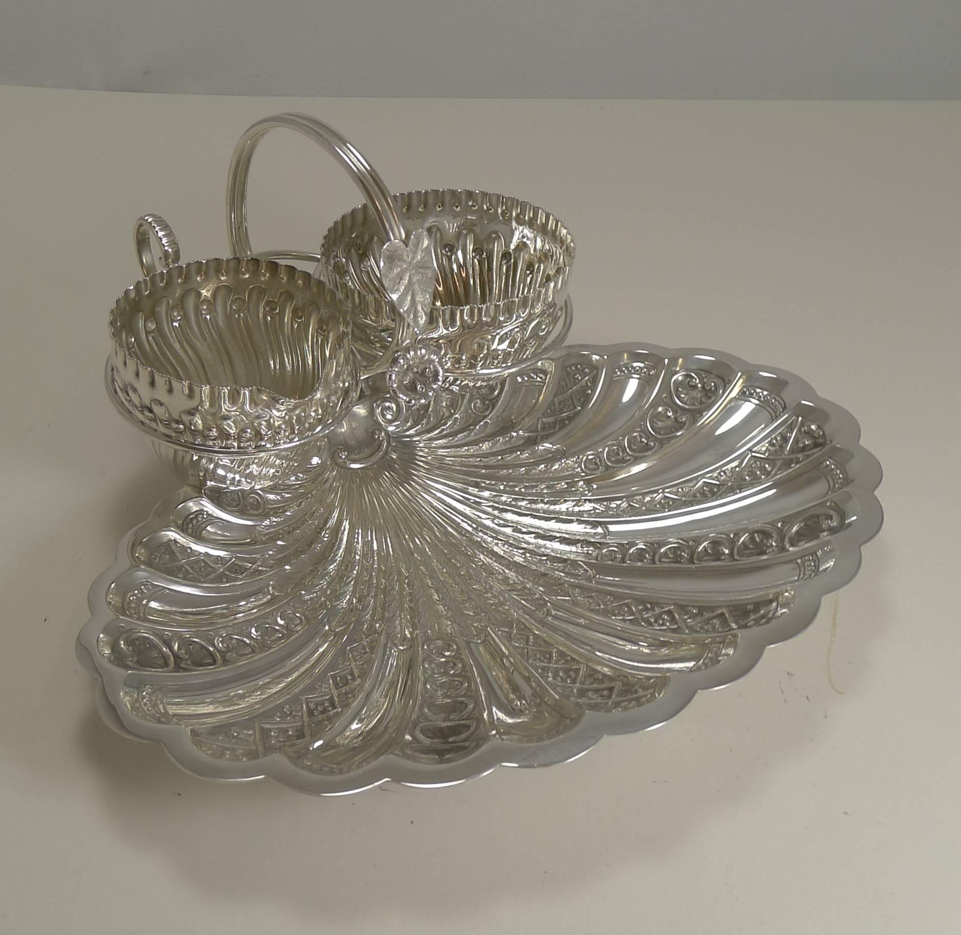 Antique English Silver Plated Strawberry Set by Roberts and Belk, circa 1900 For Sale 3