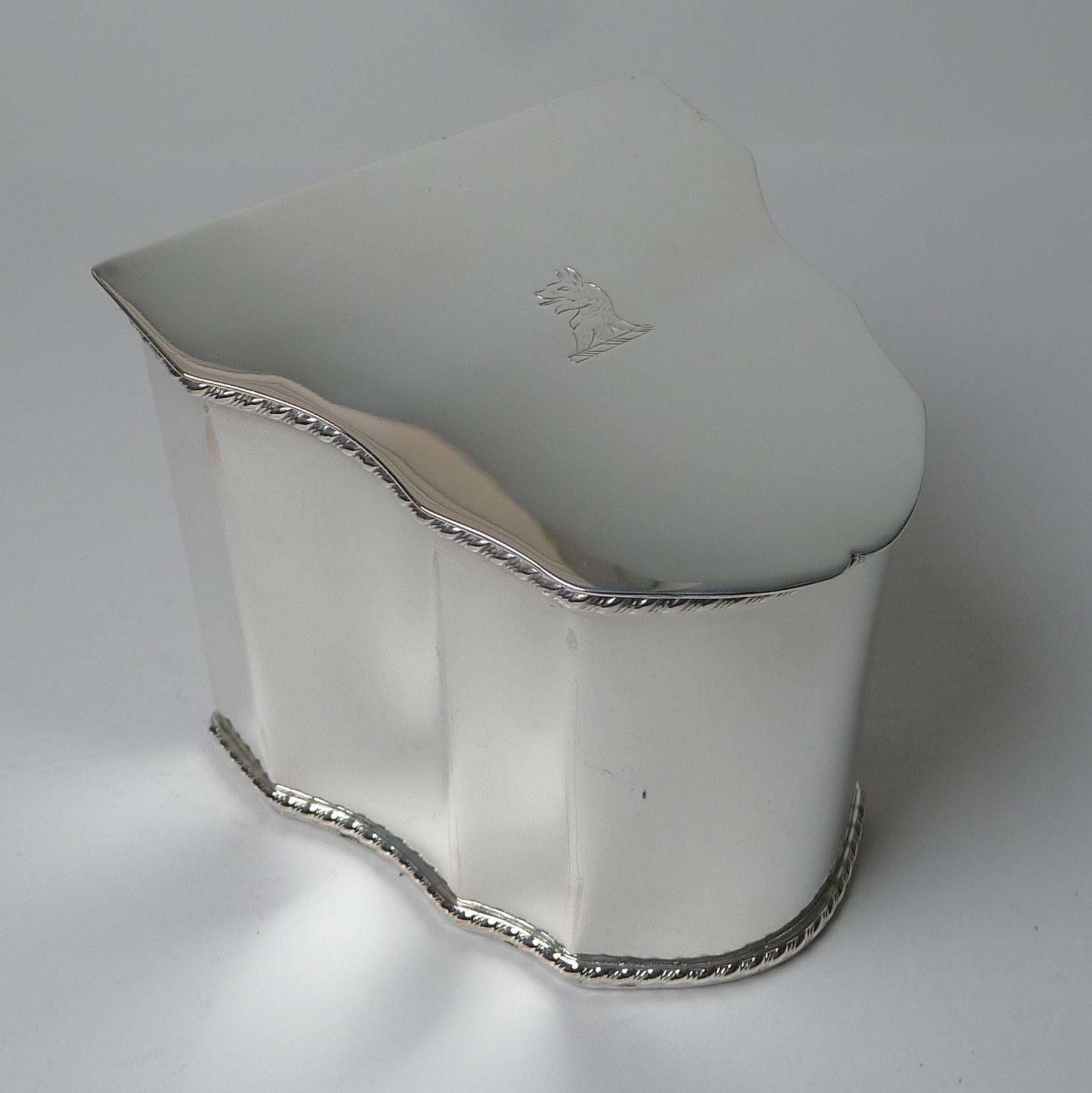 Antique English Silver Plated Tea Caddy - Knife Box Shape In Good Condition In Bath, GB