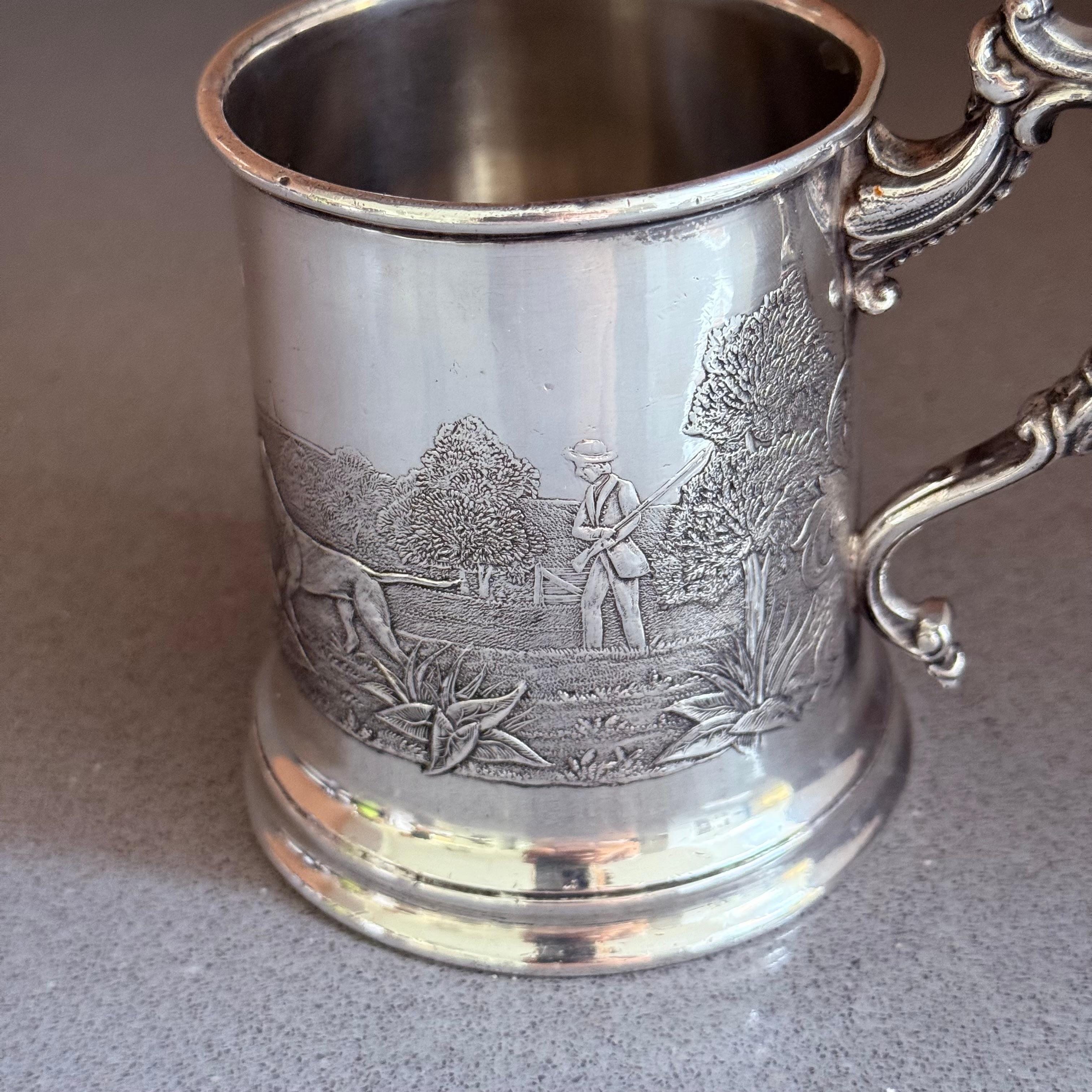 Inglese Antico boccale inglese in argento con incisione di scene di caccia, da collezione in vendita