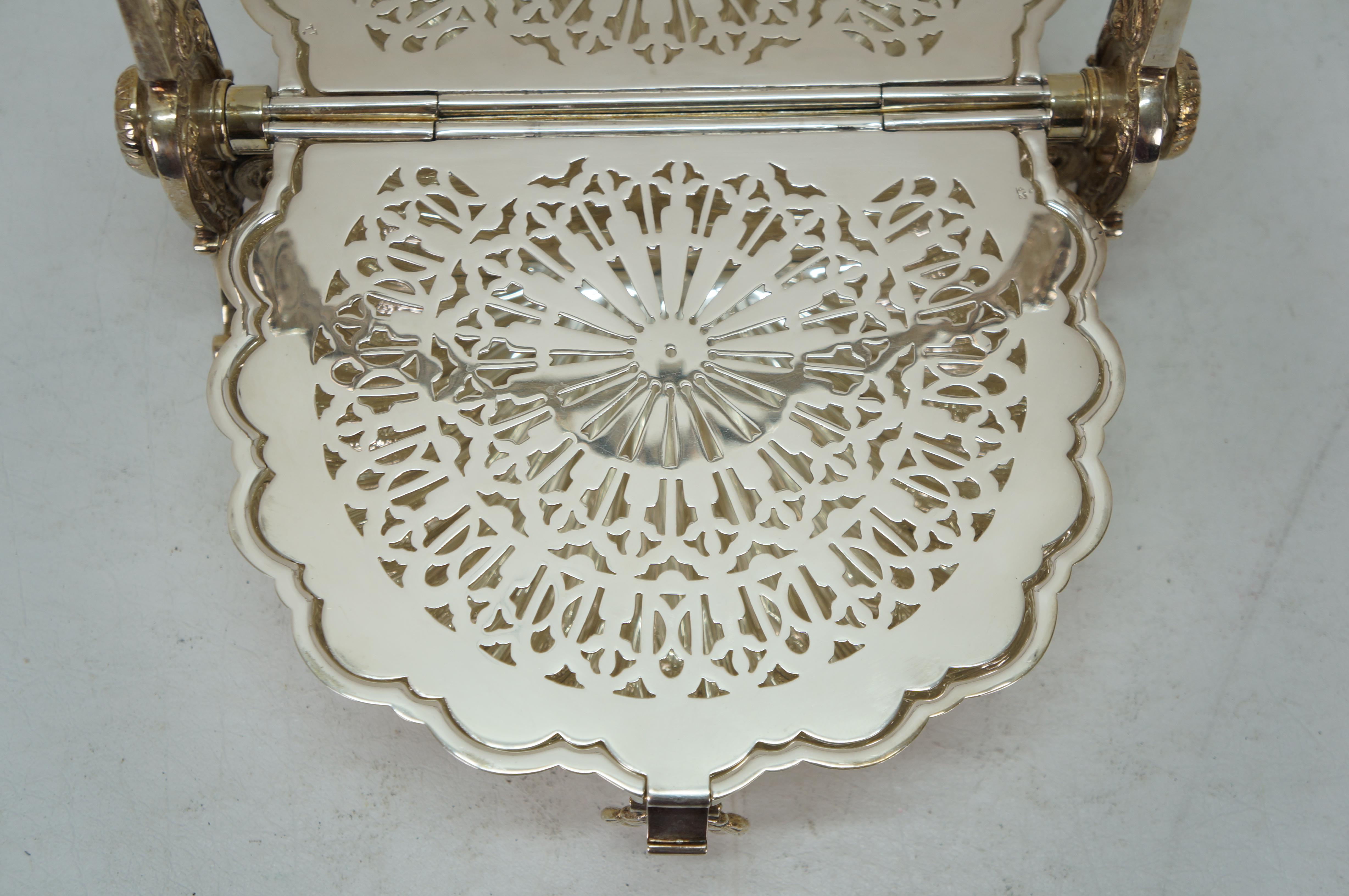 Antique English Silverplate Scalloped Clam Shell Biscuit Box Bun Warmer 11