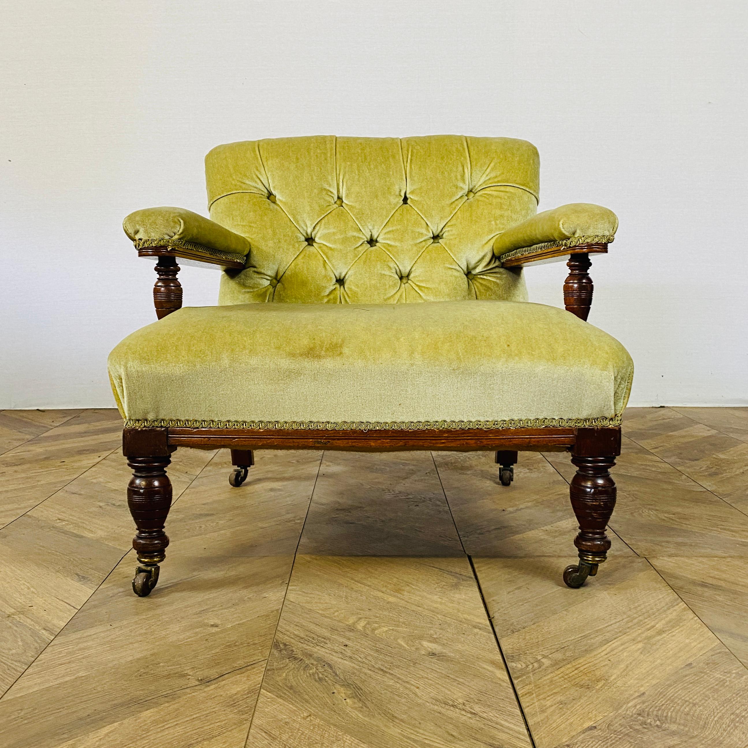 Antique English Small Button-Back Open Armchair on Brass Castors, 1890s 5