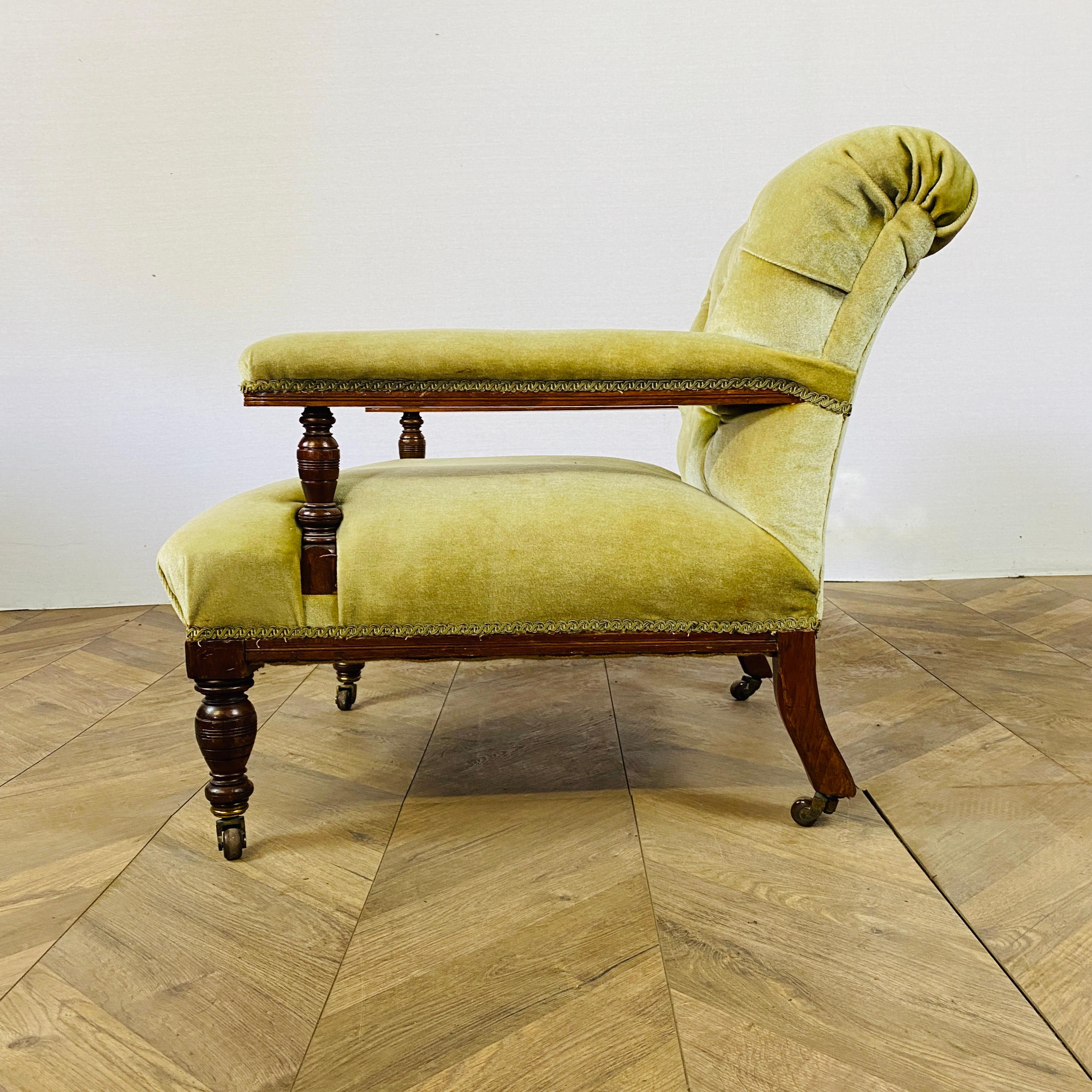 Antique English Small Button-Back Open Armchair on Brass Castors, 1890s 6