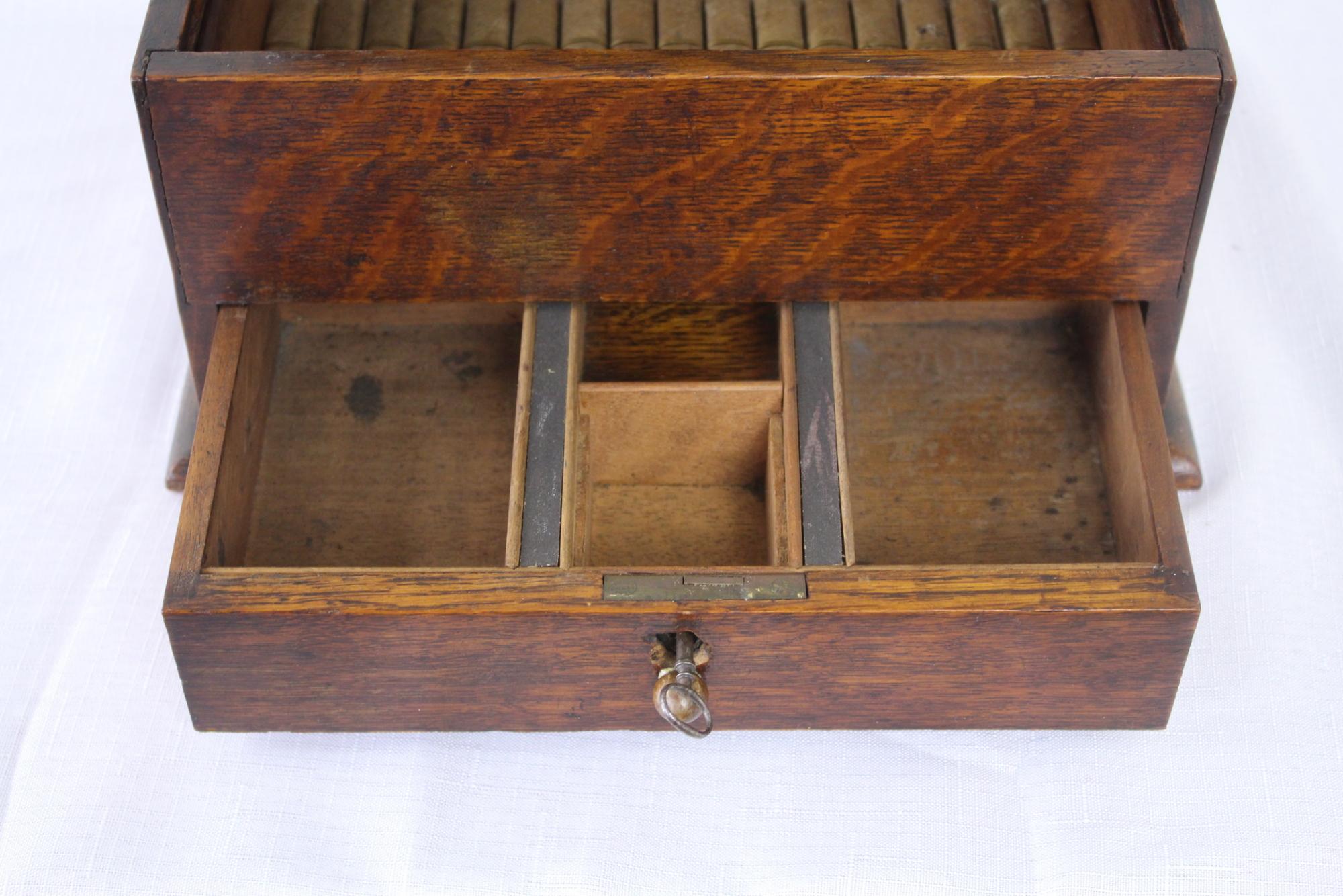 Oak Antique English Smoking Box