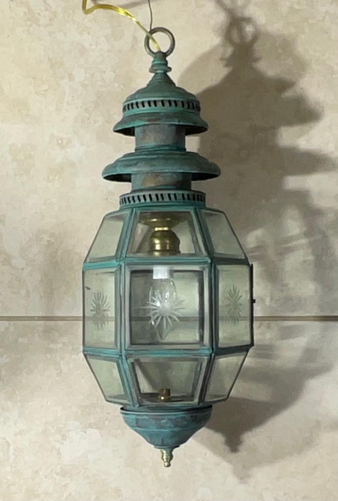 Hand-Crafted Antique English Solid Brass & Glass Starburst Hanging Lantern - Pendant For Sale