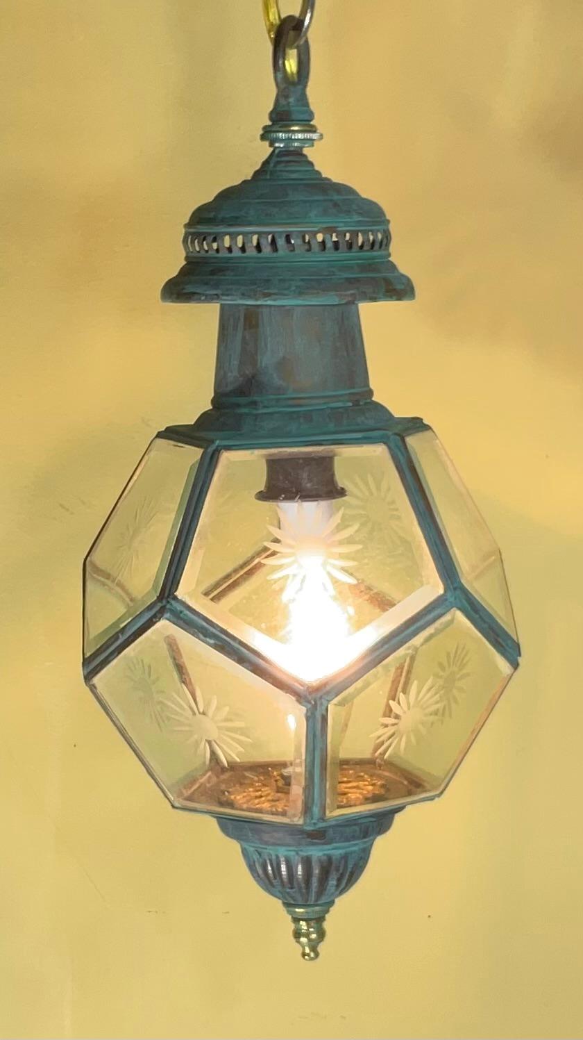 Hand-Crafted Antique English Solid Brass & Glass Starburst Hanging Lantern - Pendant For Sale