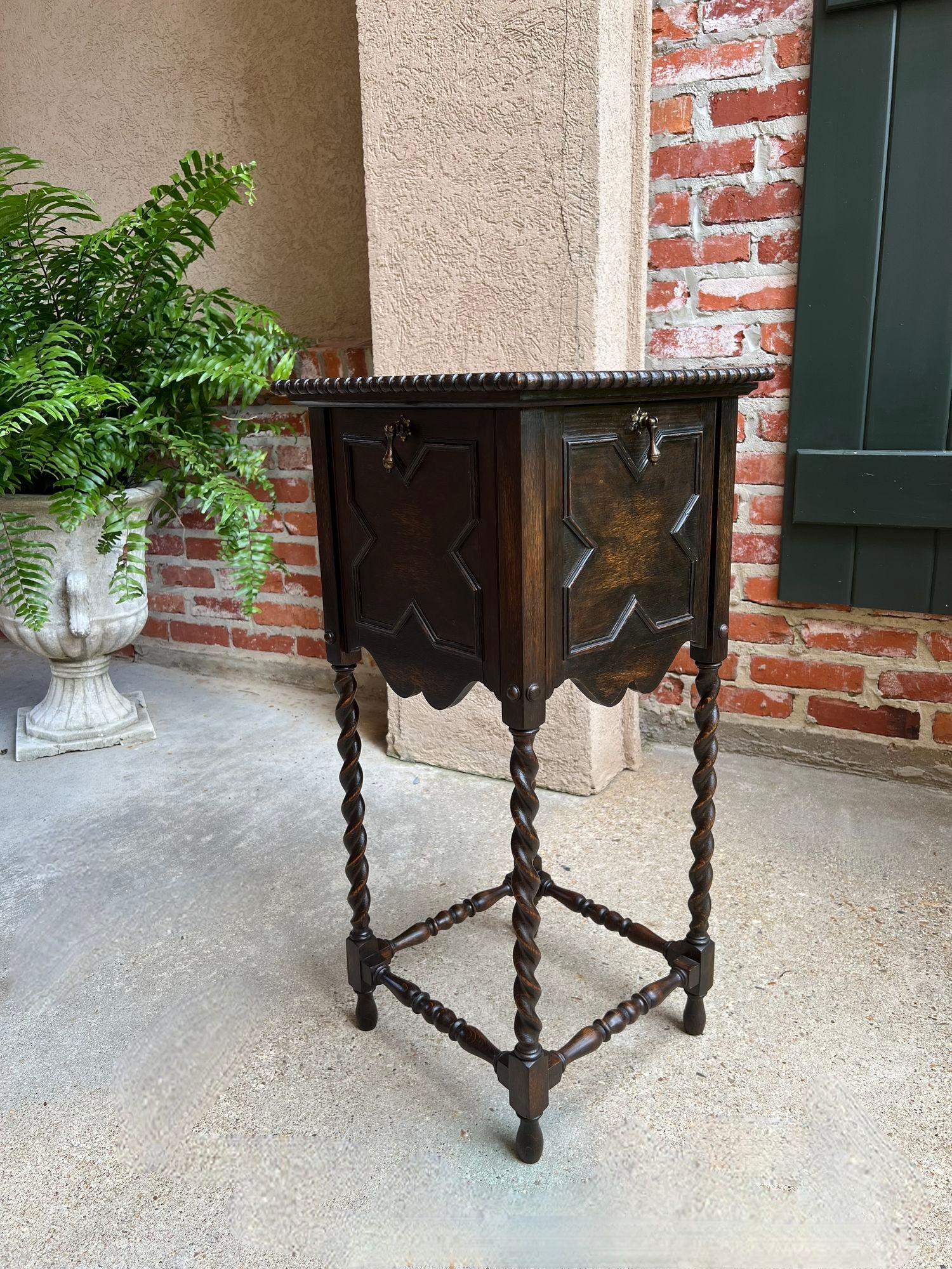 Antique English Square Table Plant Stand Jacobean BARLEY TWIST Cabinet Dark Oak In Good Condition In Shreveport, LA