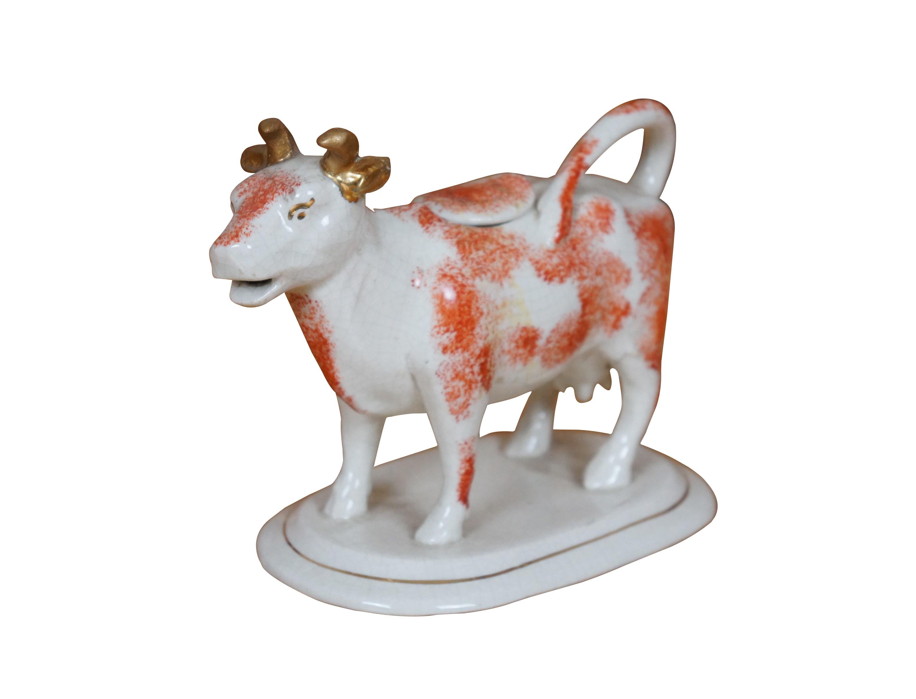 Antiker englischer Staffordshire-Porzellan-Würfelkrug mit roter und weißer Kuh und Stier, 7