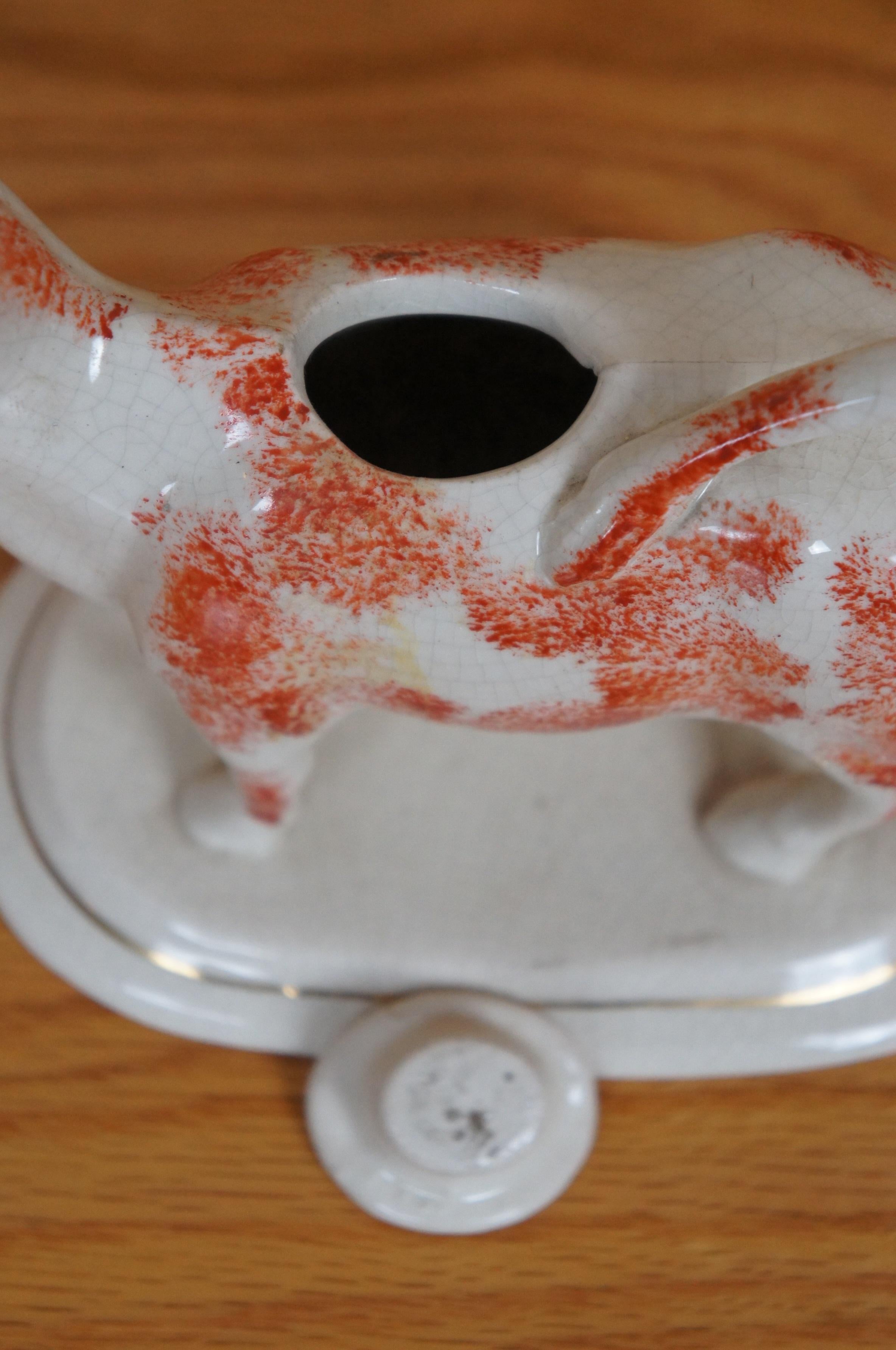 Antiker englischer Staffordshire-Porzellan-Würfelkrug mit roter und weißer Kuh und Stier, 7