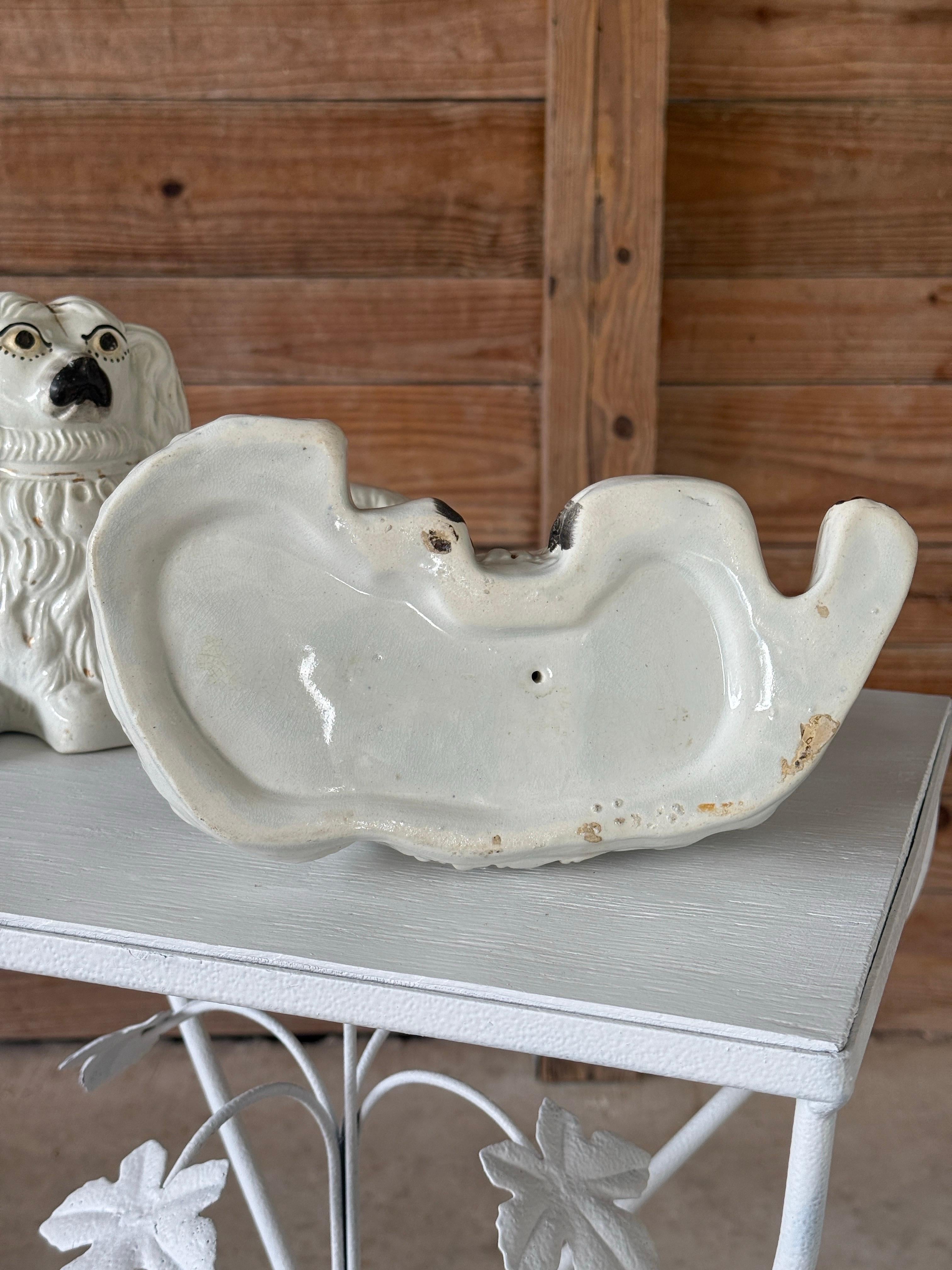 Antico cane Spaniel reclinabile in stile Staffordshire inglese - coppia in vendita 2