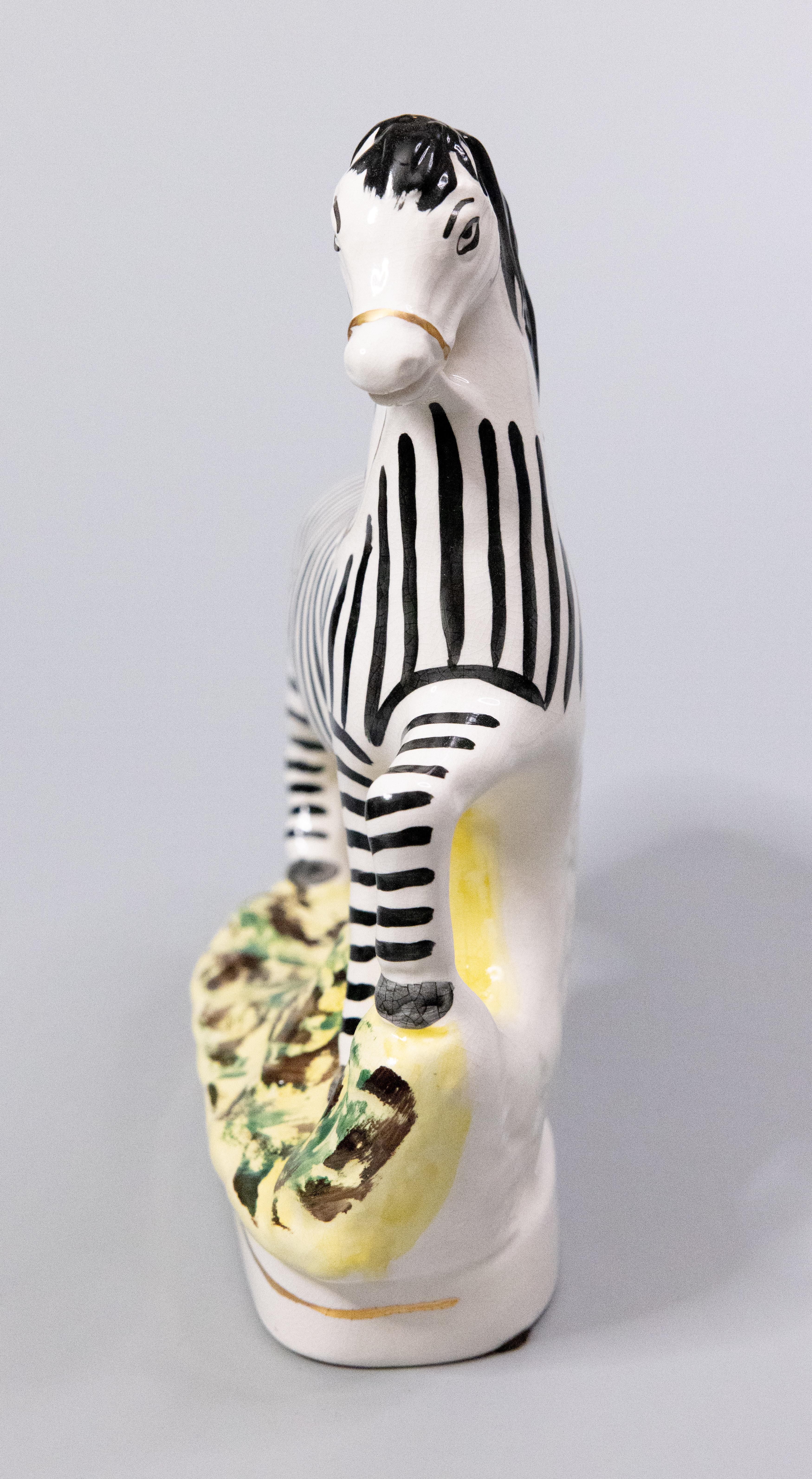 Antike englische Staffordshire-Zebrafigur aus Zebra (Englisch) im Angebot