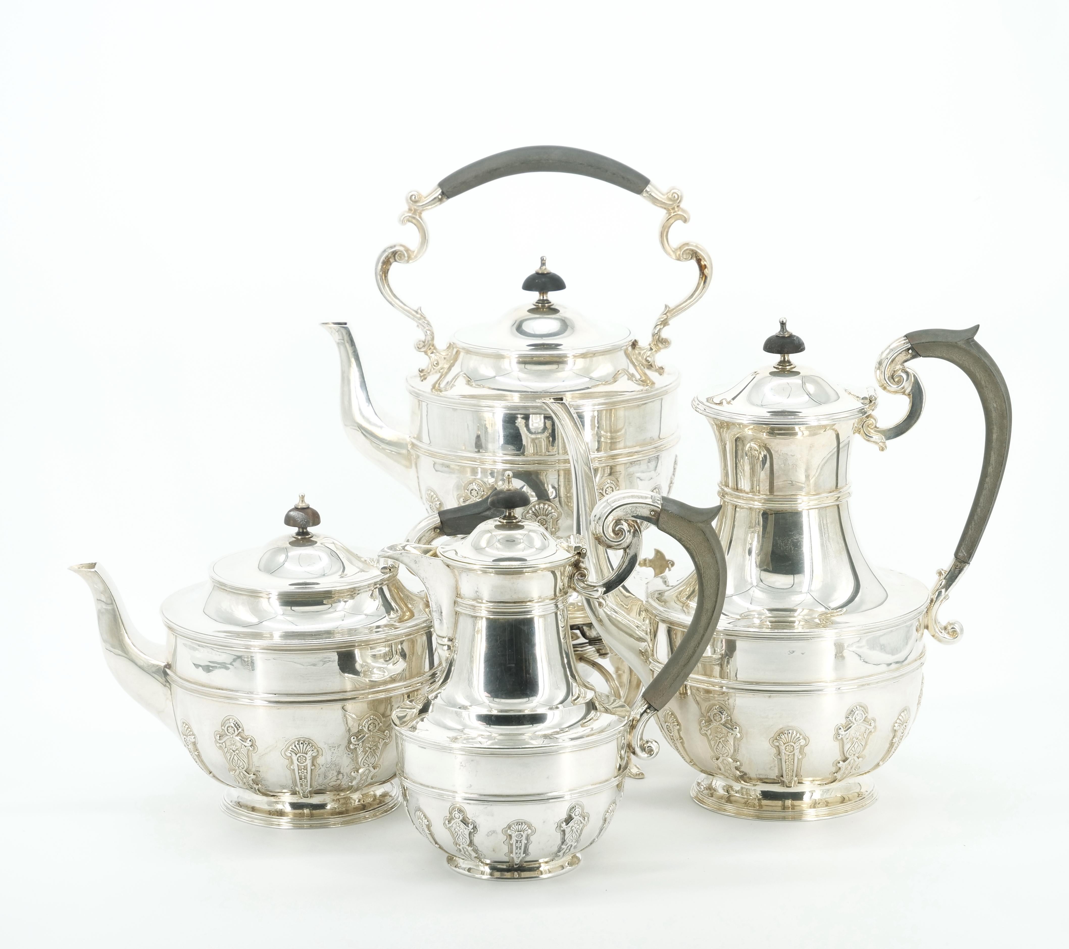 Servicio de té/café de 6 piezas en plata de ley inglesa antigua /Goldsmiths London en Bueno estado para la venta en Tarry Town, NY