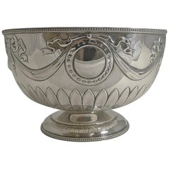 Bol en argent sterling anglais antique par William Hutton:: 1904