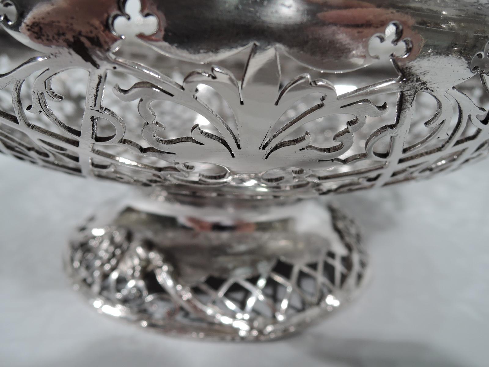 Early 20th Century Antique English Sterling Silver Centerpiece Grape Bowl