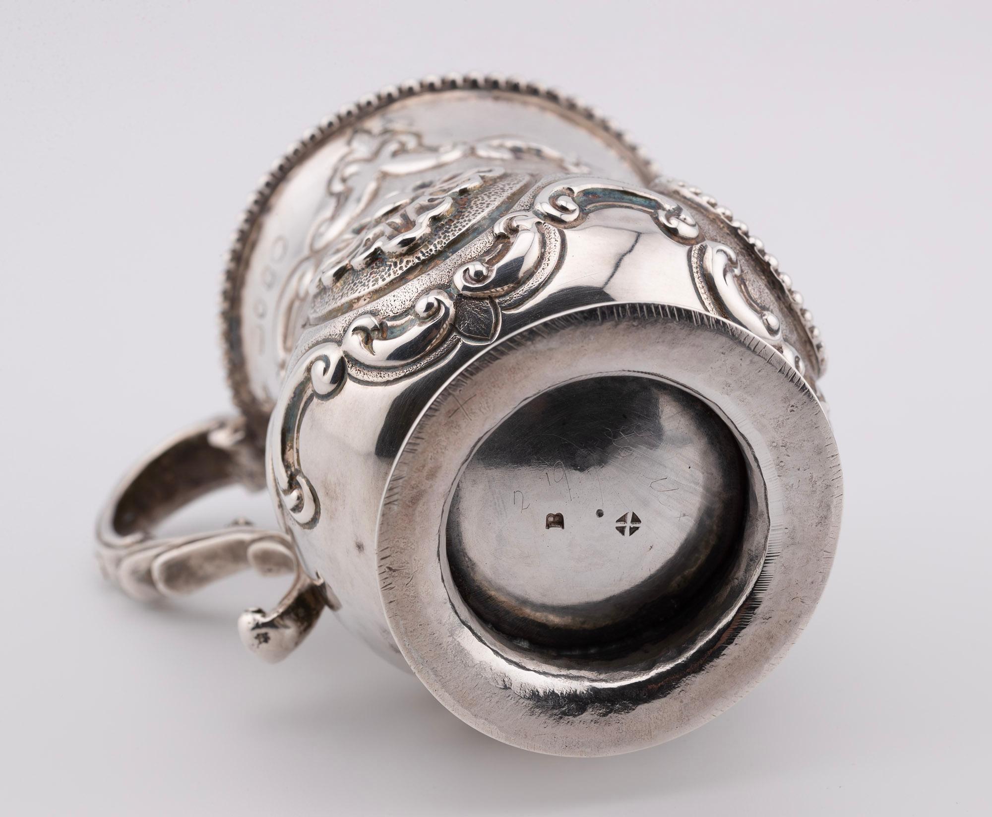 Antica tazza da battesimo inglese in argento sterling, 1858 In condizioni buone in vendita a Chicago, IL