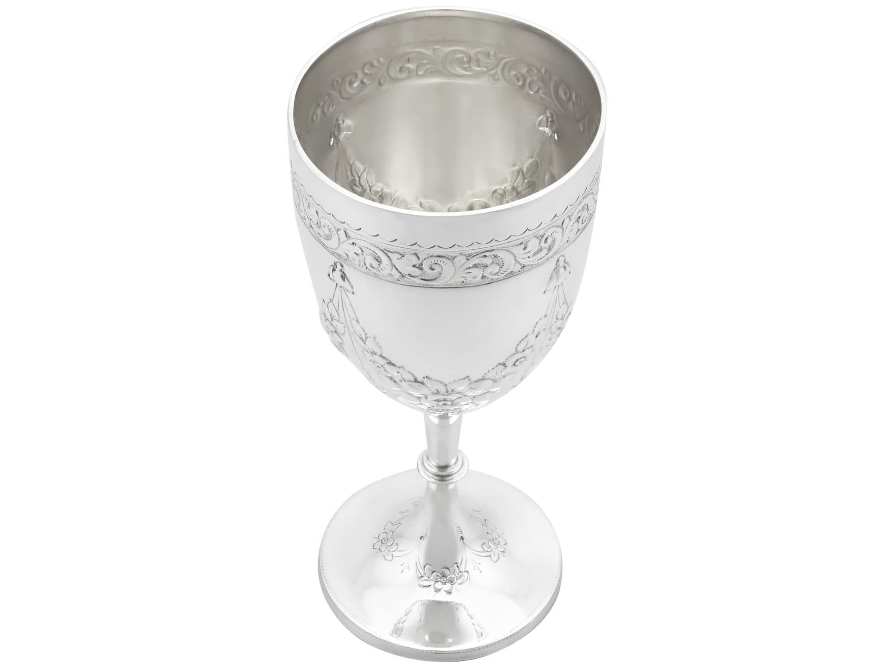 Ein außergewöhnlicher, feiner und beeindruckender antiker Kelch aus englischem Sterlingsilber von Georg V.; eine Ergänzung unserer Sammlung von Silberwaren für Wein und Getränke,

Dieser außergewöhnliche antike Kelch aus Sterlingsilber von Georg V.
