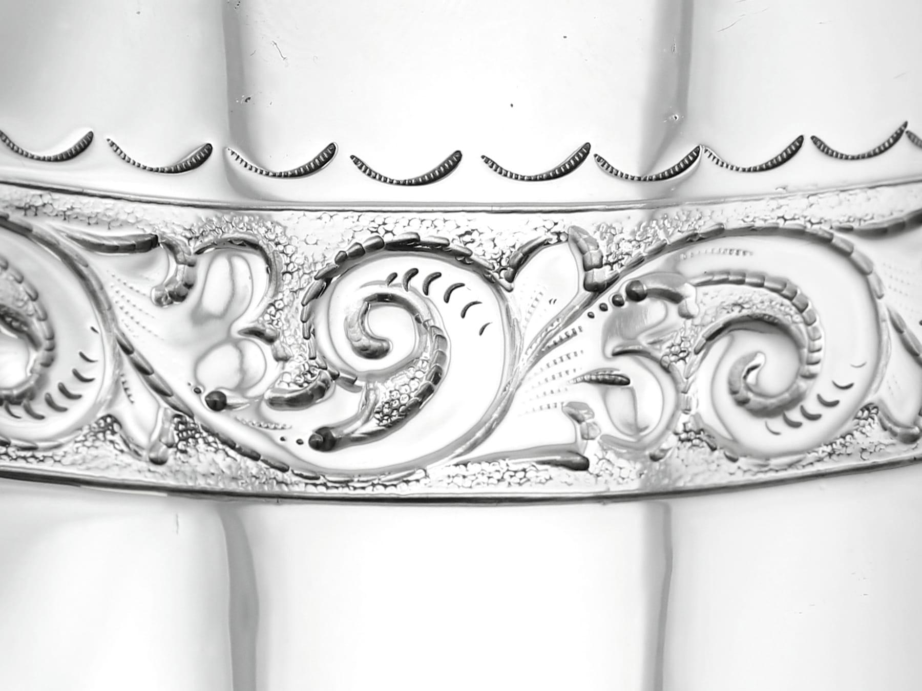 Antiker englischer Getränkekelch aus Sterlingsilber (Silber) im Angebot