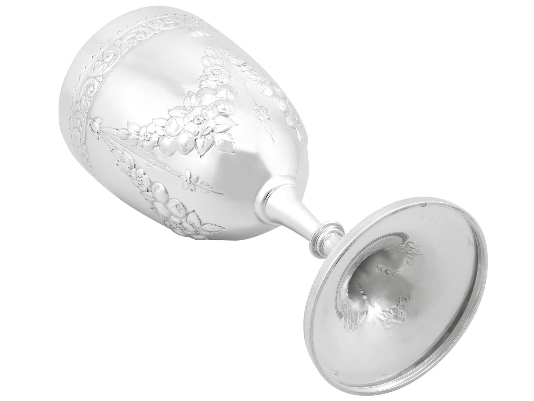 Antiker englischer Getränkekelch aus Sterlingsilber im Angebot 2