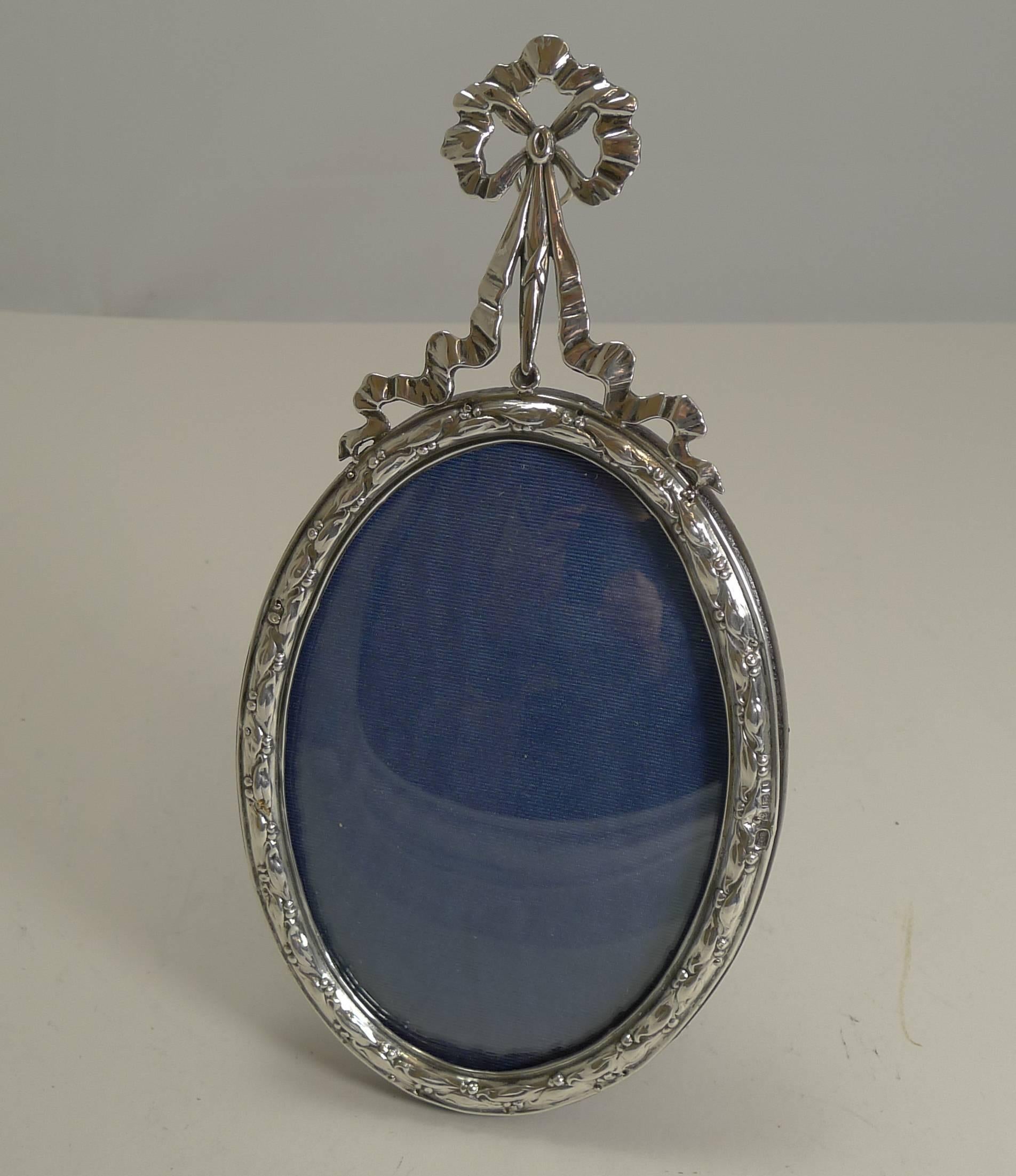 Antique English Sterling Silver Hanging / Standing Photograph Frame, 1910 1