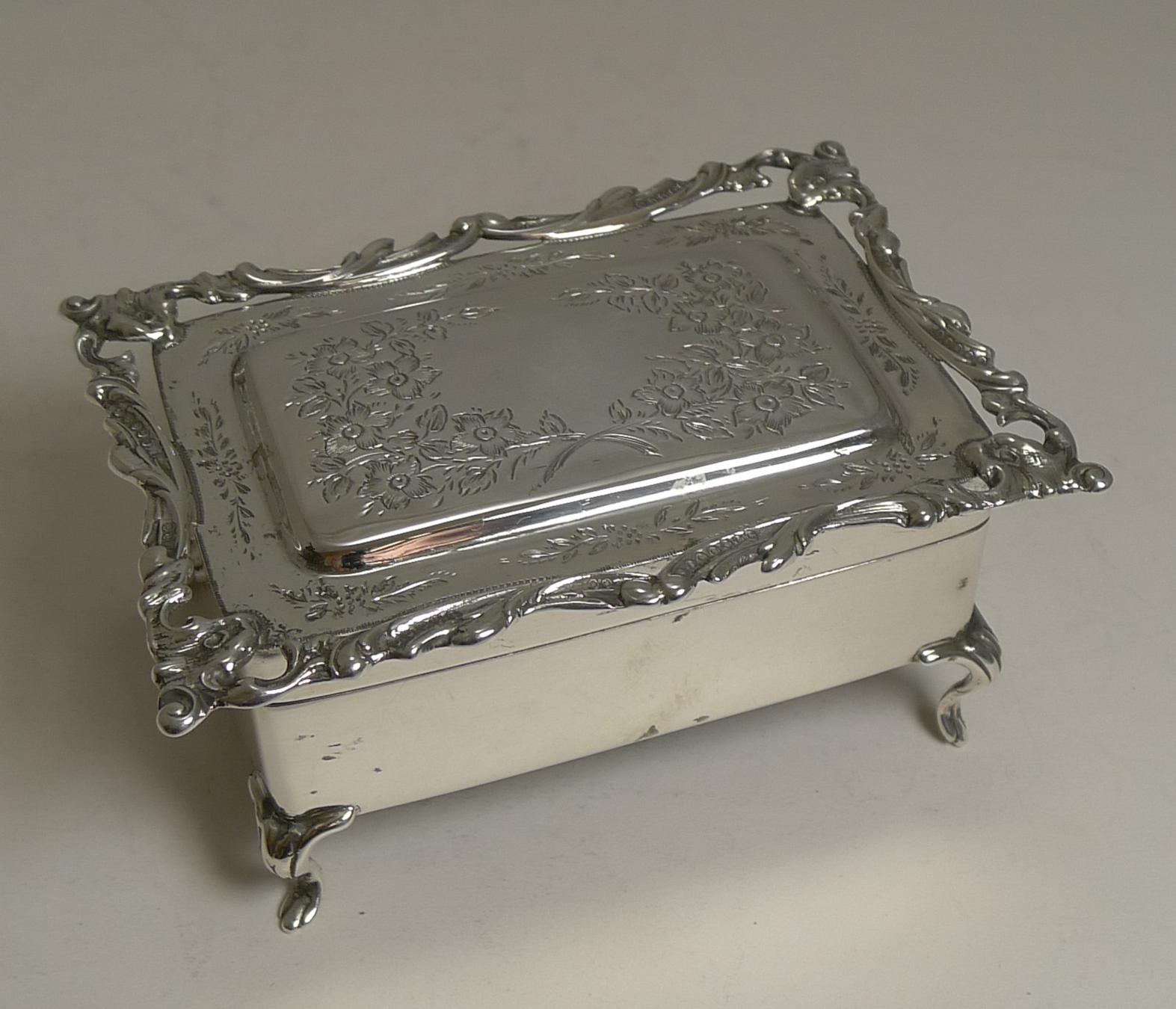 Edwardian Antique English Sterling Silver Jewelry / Ring Box, 1906