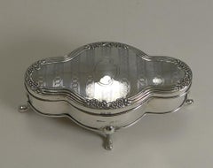 Antique English Sterling Silver Jewelry or Ring Box, 1914