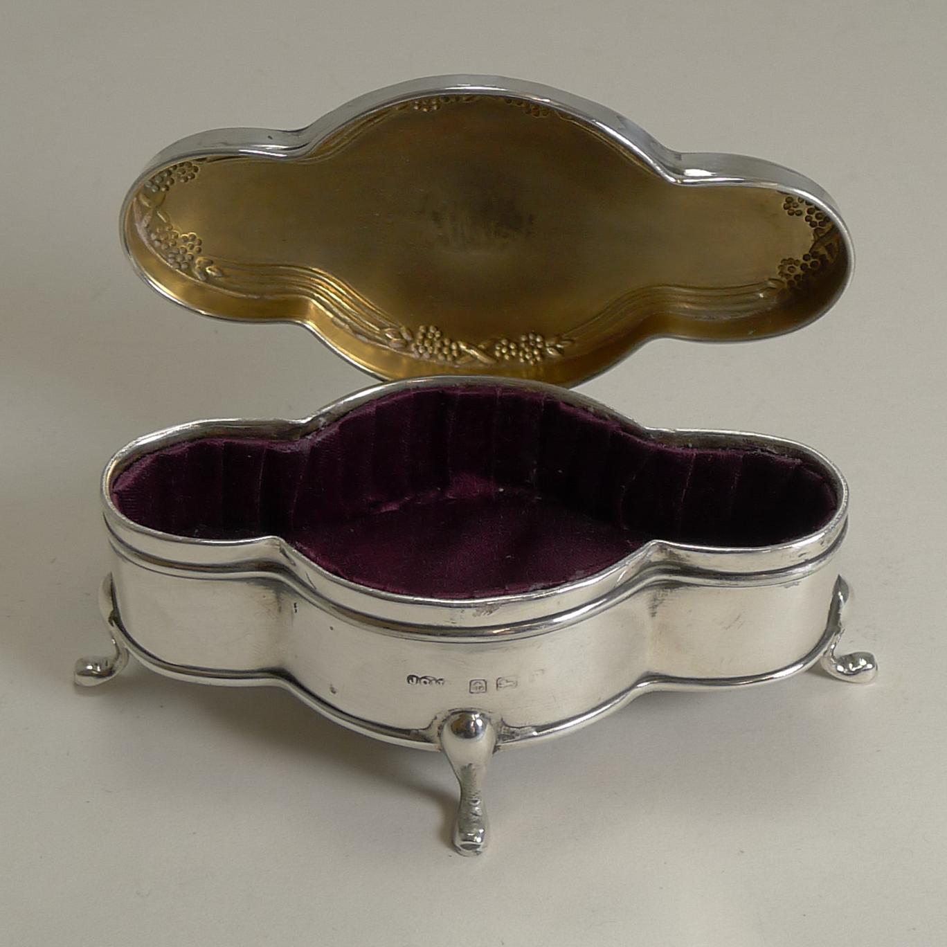 Antique English Sterling Silver Jewelry or Ring Box, 1914 2