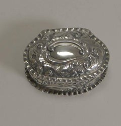 Boîte à pilules anglaise ancienne en argent sterling, 1893