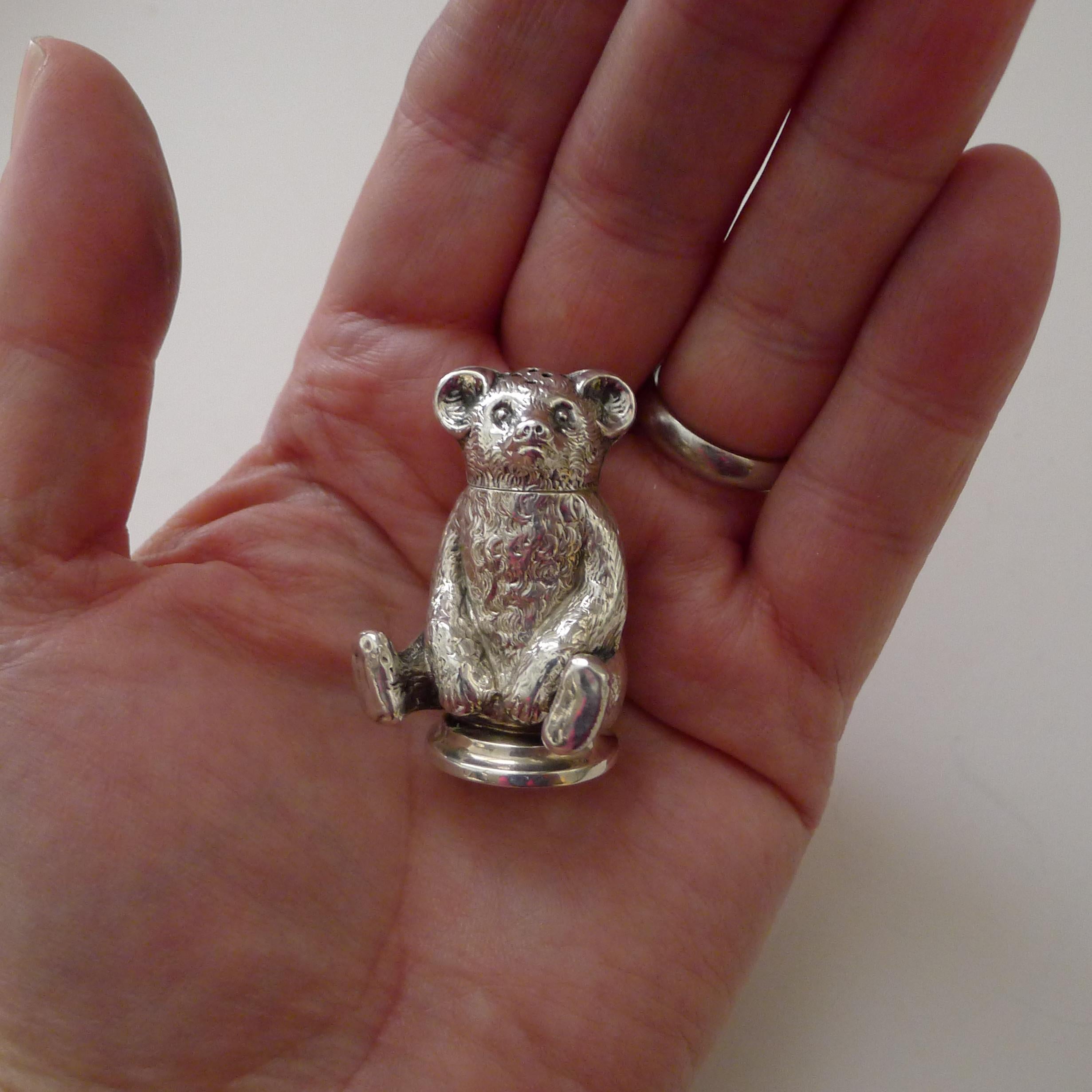 Antiker englischer Teddybär-Pfeffertopf aus Sterlingsilber aus Sterlingsilber - 1905 im Angebot 6