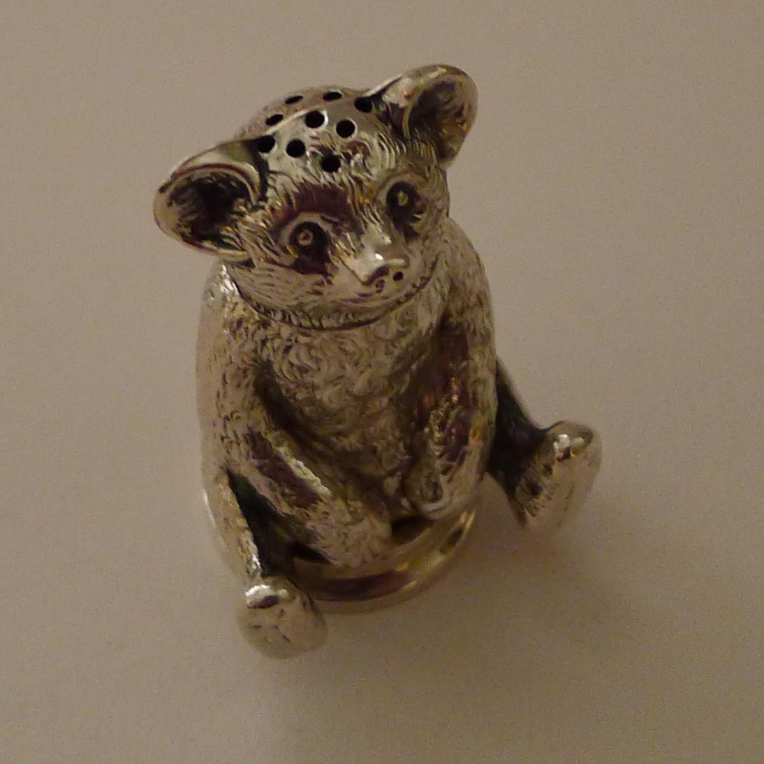 Antiker englischer Teddybär-Pfeffertopf aus Sterlingsilber aus Sterlingsilber - 1905 im Angebot 1