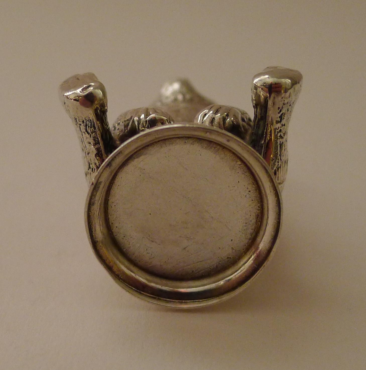 Antiker englischer Teddybär-Pfeffertopf aus Sterlingsilber aus Sterlingsilber - 1905 im Angebot 2