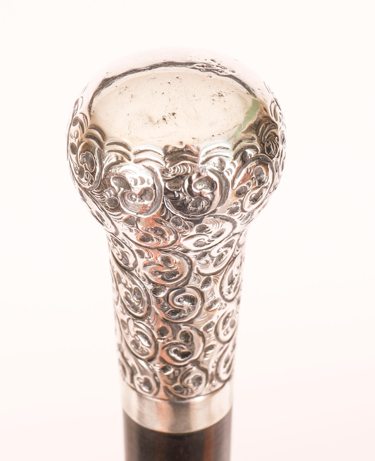 Antique English Sterling Silver Topped Walking Stick 20th Century In Good Condition For Sale In London, GB