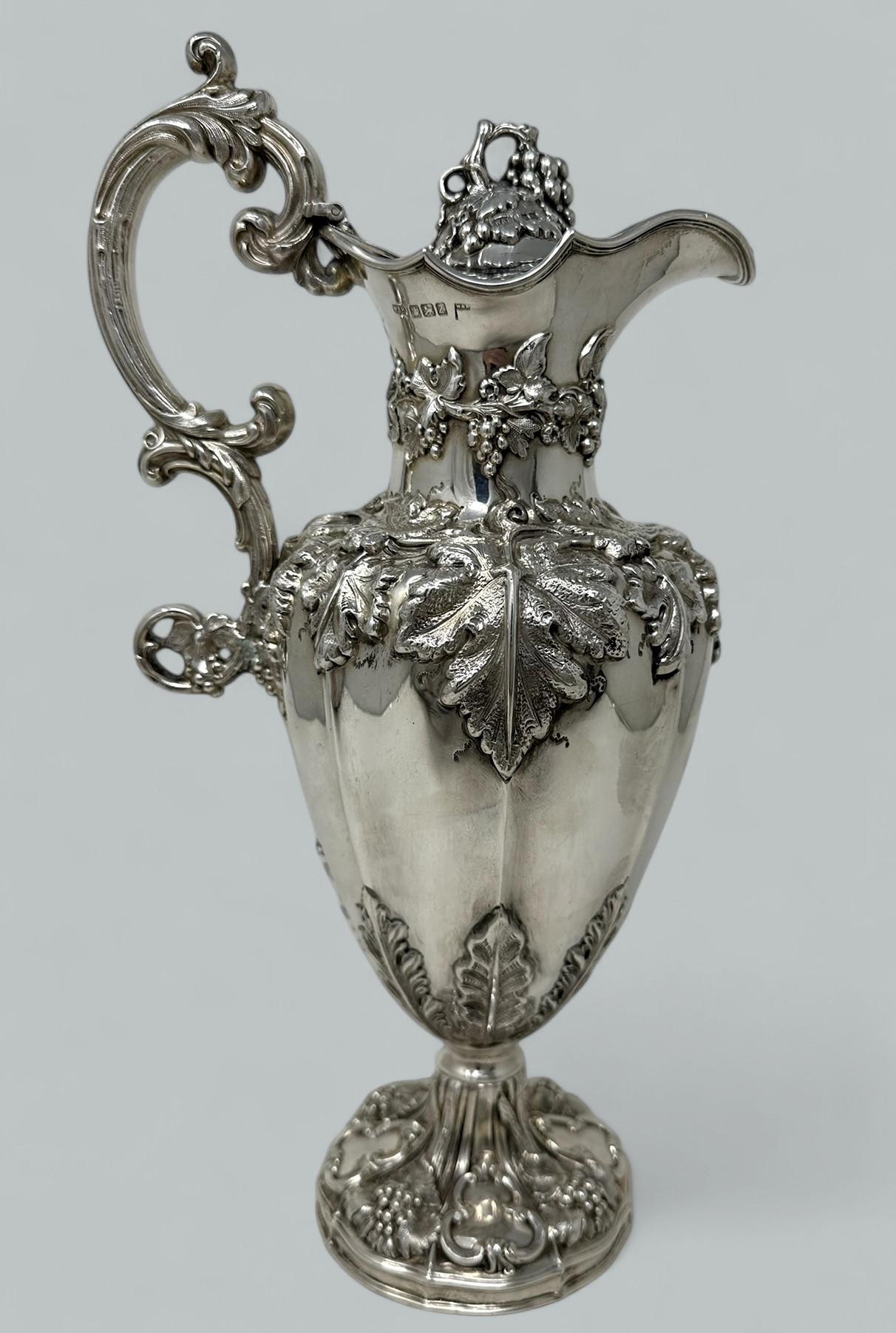 Irlandese Antica brocca da vino vittoriana in argento sterling inglese Walker & Hall 1892 in vendita