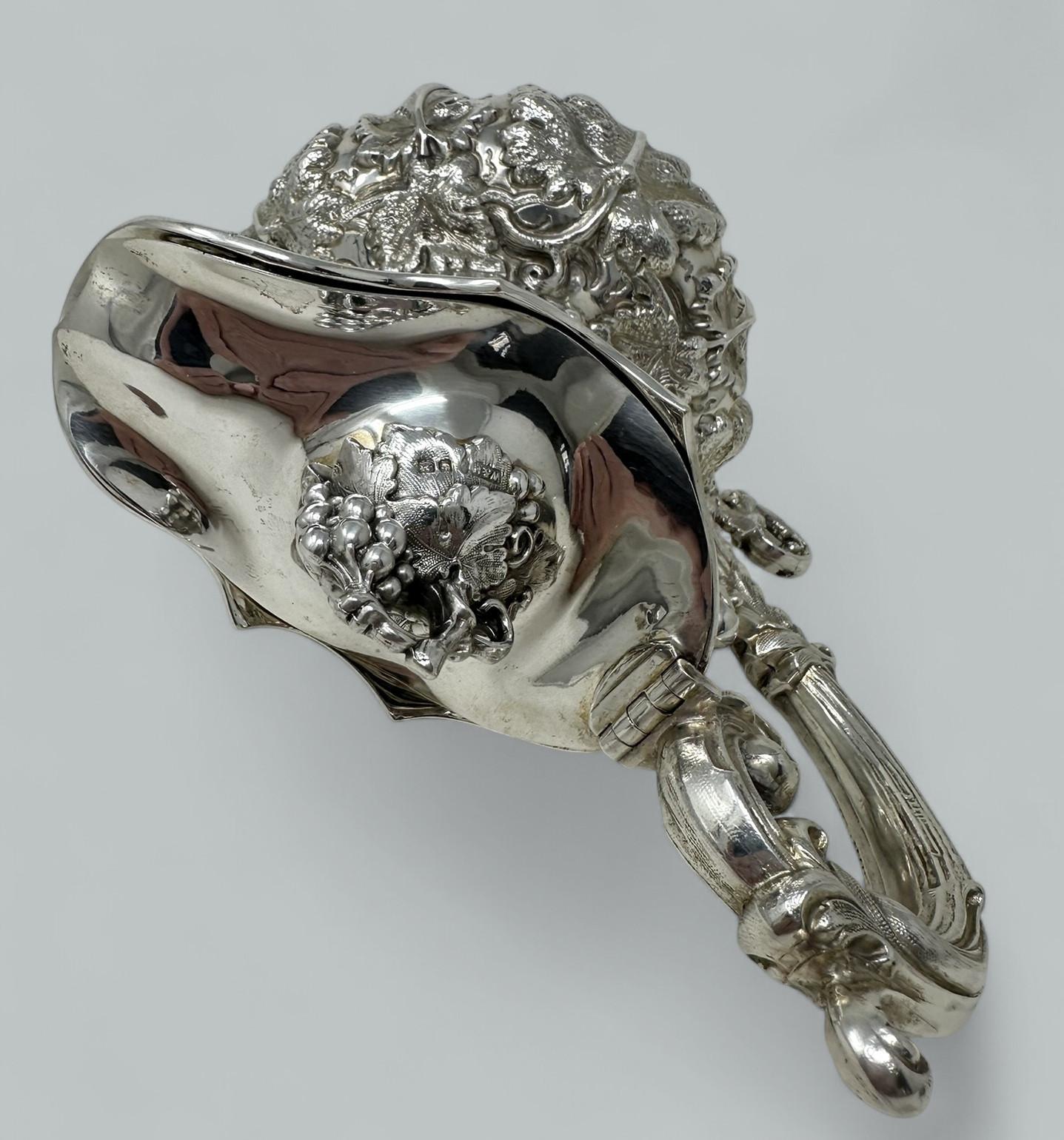 Antica brocca da vino vittoriana in argento sterling inglese Walker & Hall 1892 in vendita 1