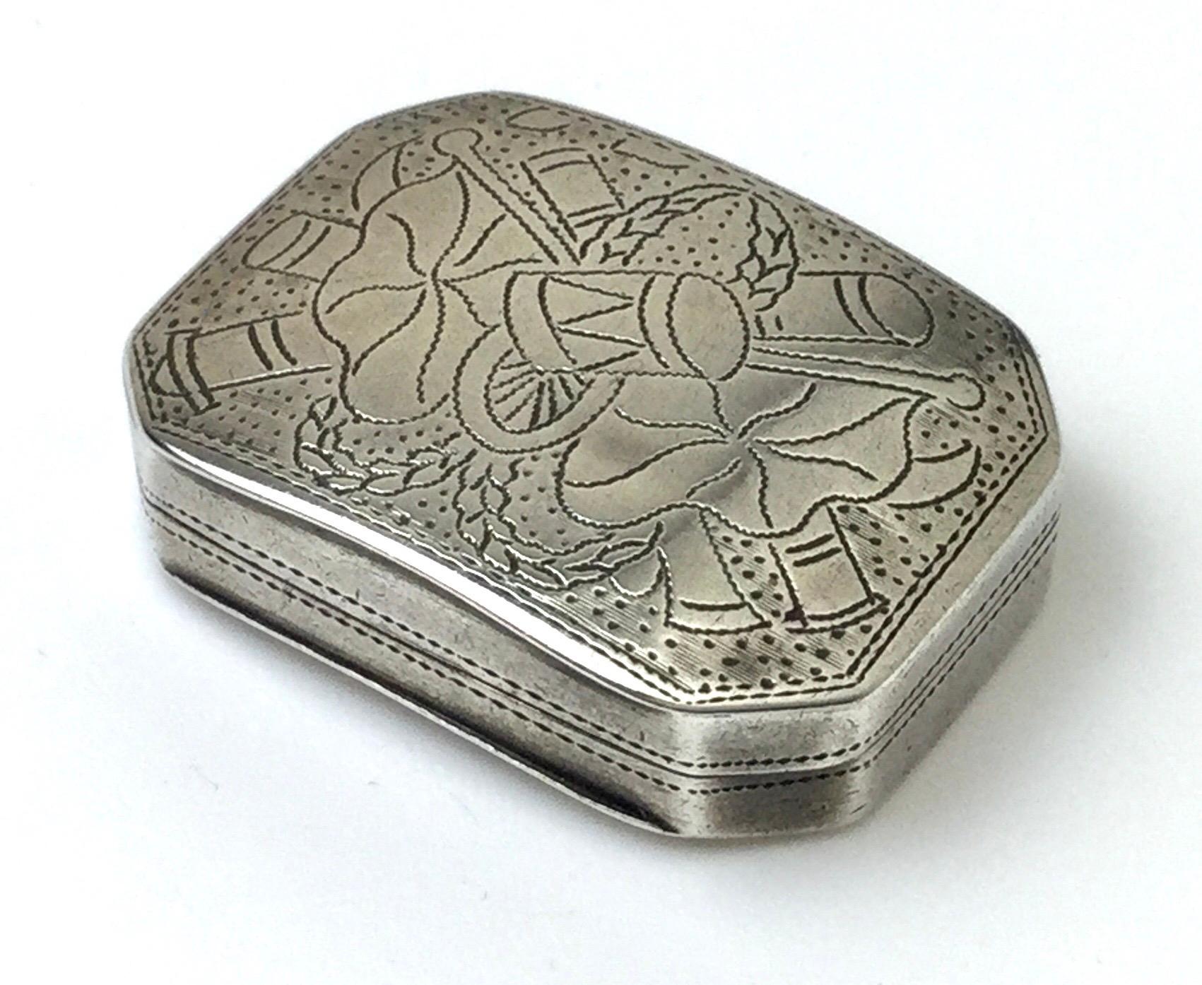 English sterling vinaigrette Birmingham 1814 by Samuel Pemberton. Original sponge inside. Age appropriate ware and scratched out name on the back. The case has a slight round to it. Size: 1 1/8” by 7/8” by 3/8” thick.