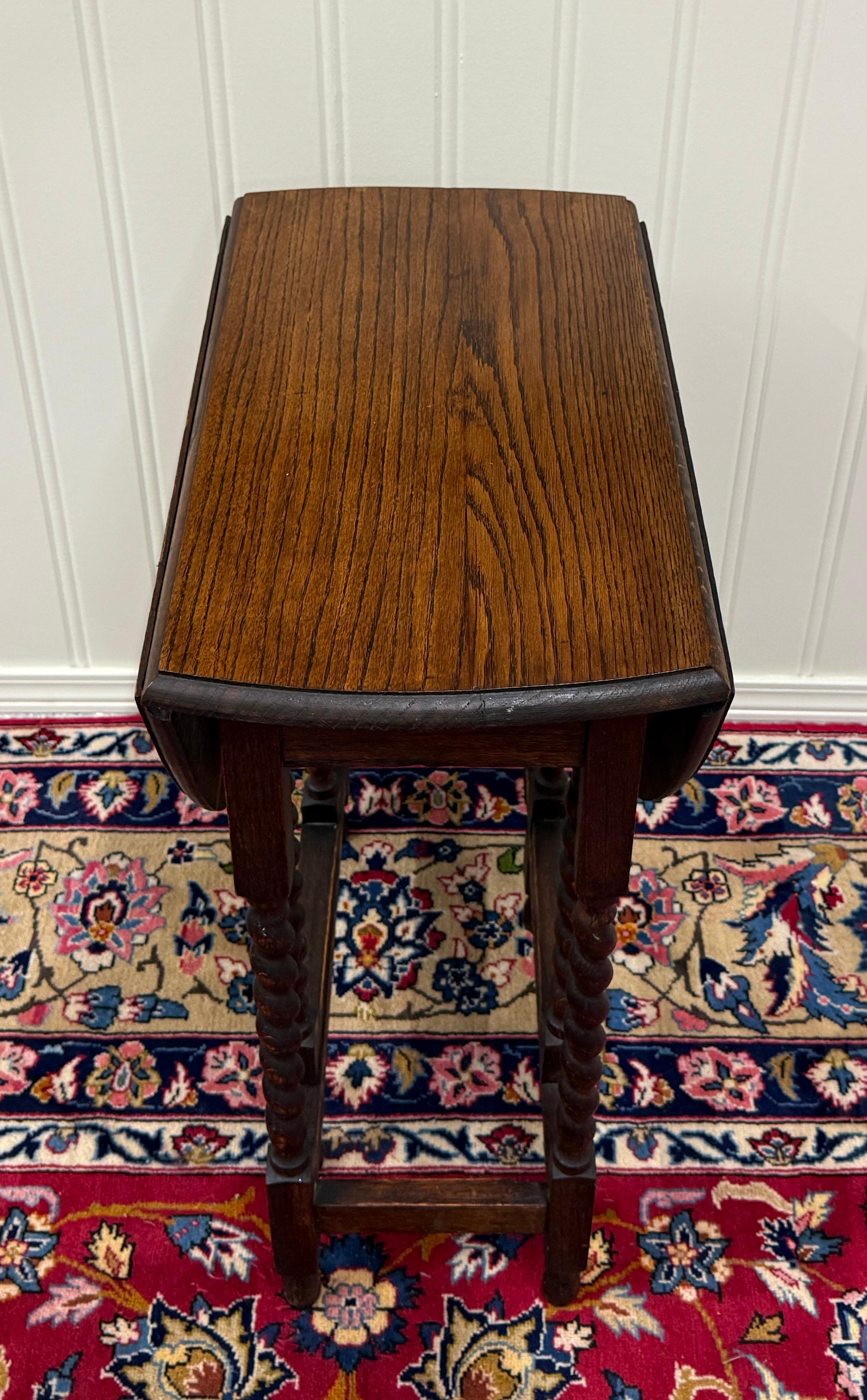 Antique English Table Barley Twist Drop Leaf Gateleg Oak Oval c.1930s 11