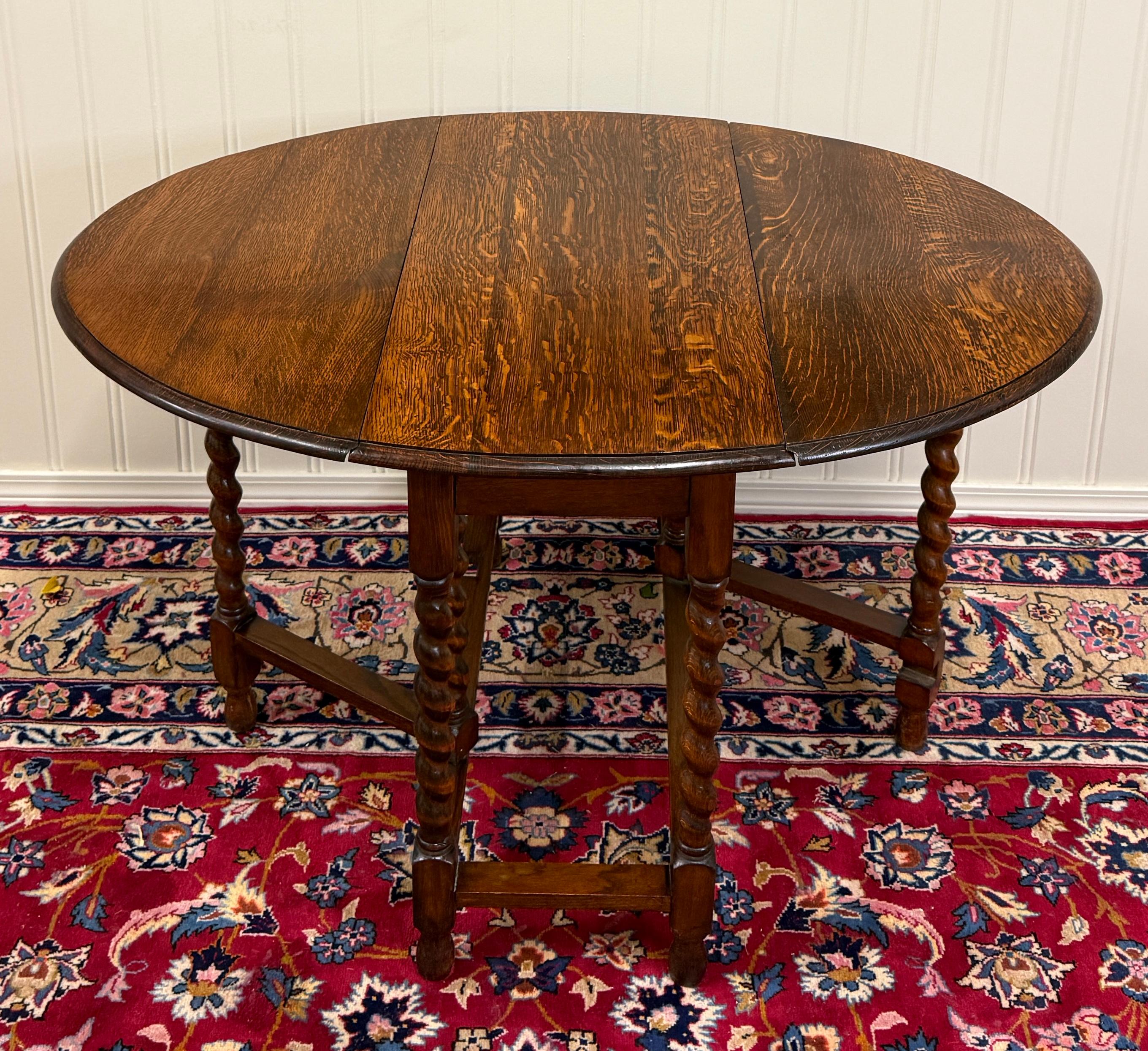 Antique English Table Drop Leaf Gateleg Barley Twist Tiger Oak Oval c. 1920-30s For Sale 14