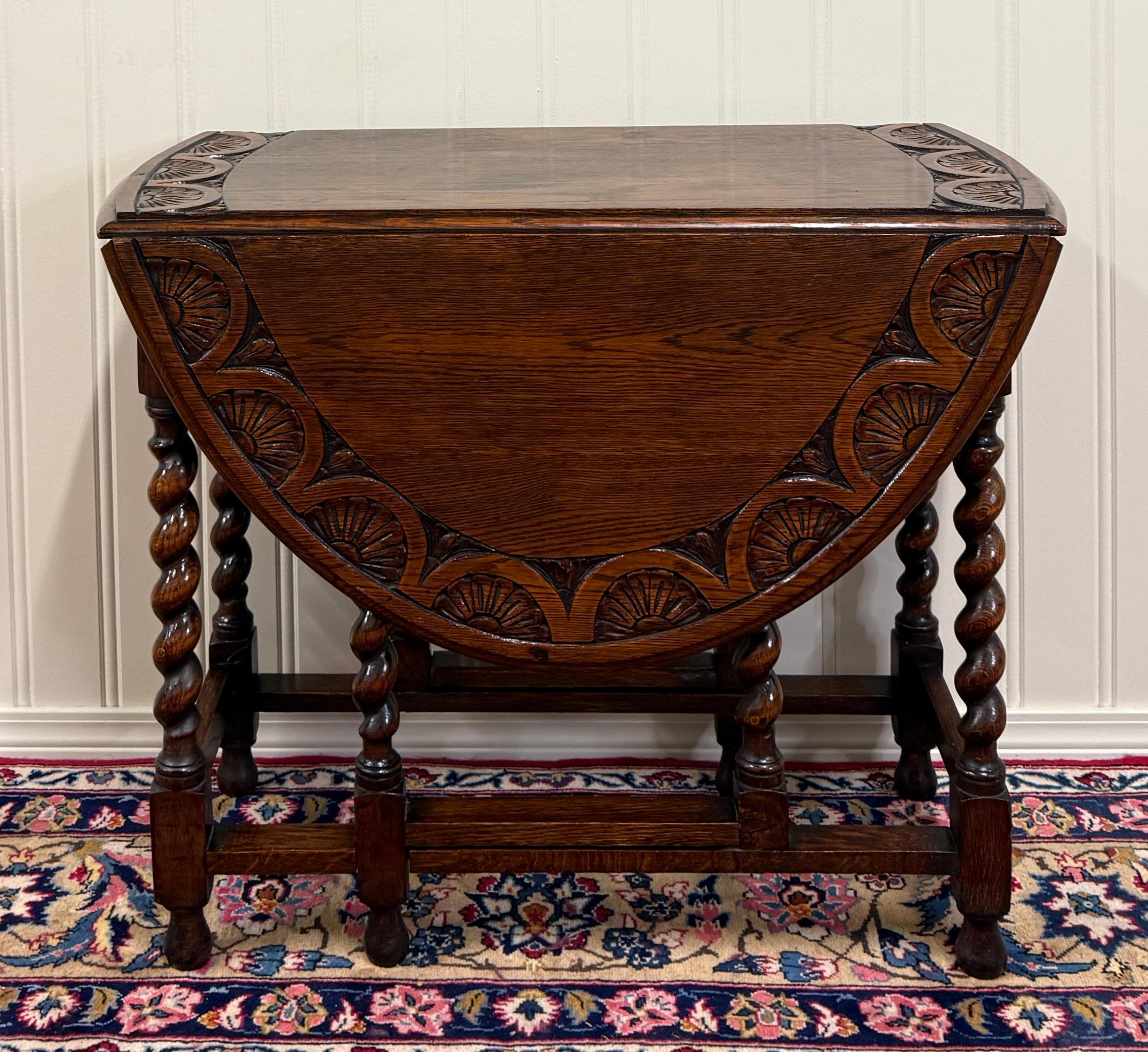 Carved Antique English Table Drop Leaf Gateleg CARVED TOP Barley Twist Oak c. 1920-30s For Sale