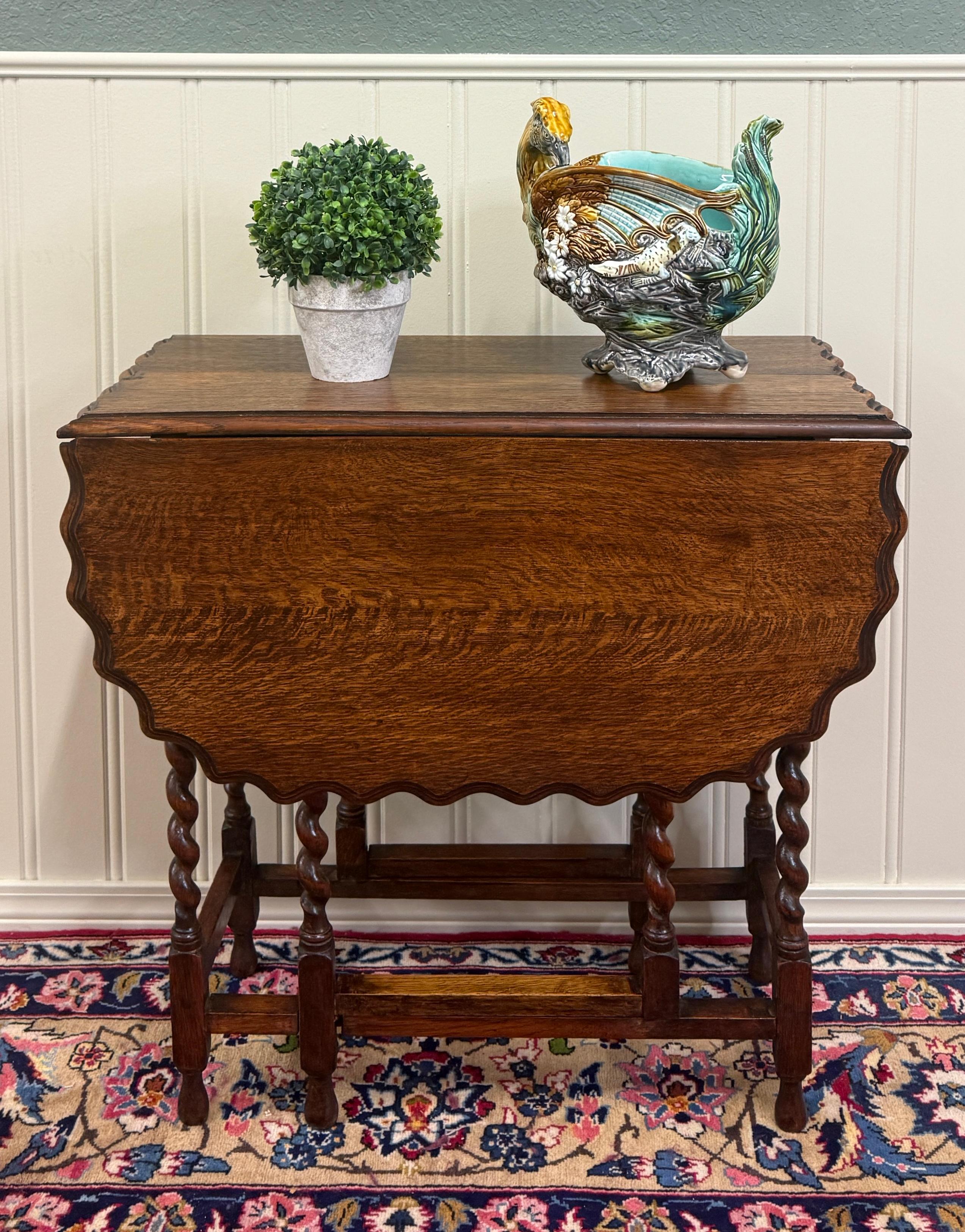 Antique English Table Drop Leaf Gateleg Pie Crust Top Barley Twist Oak c. 1930s For Sale 6