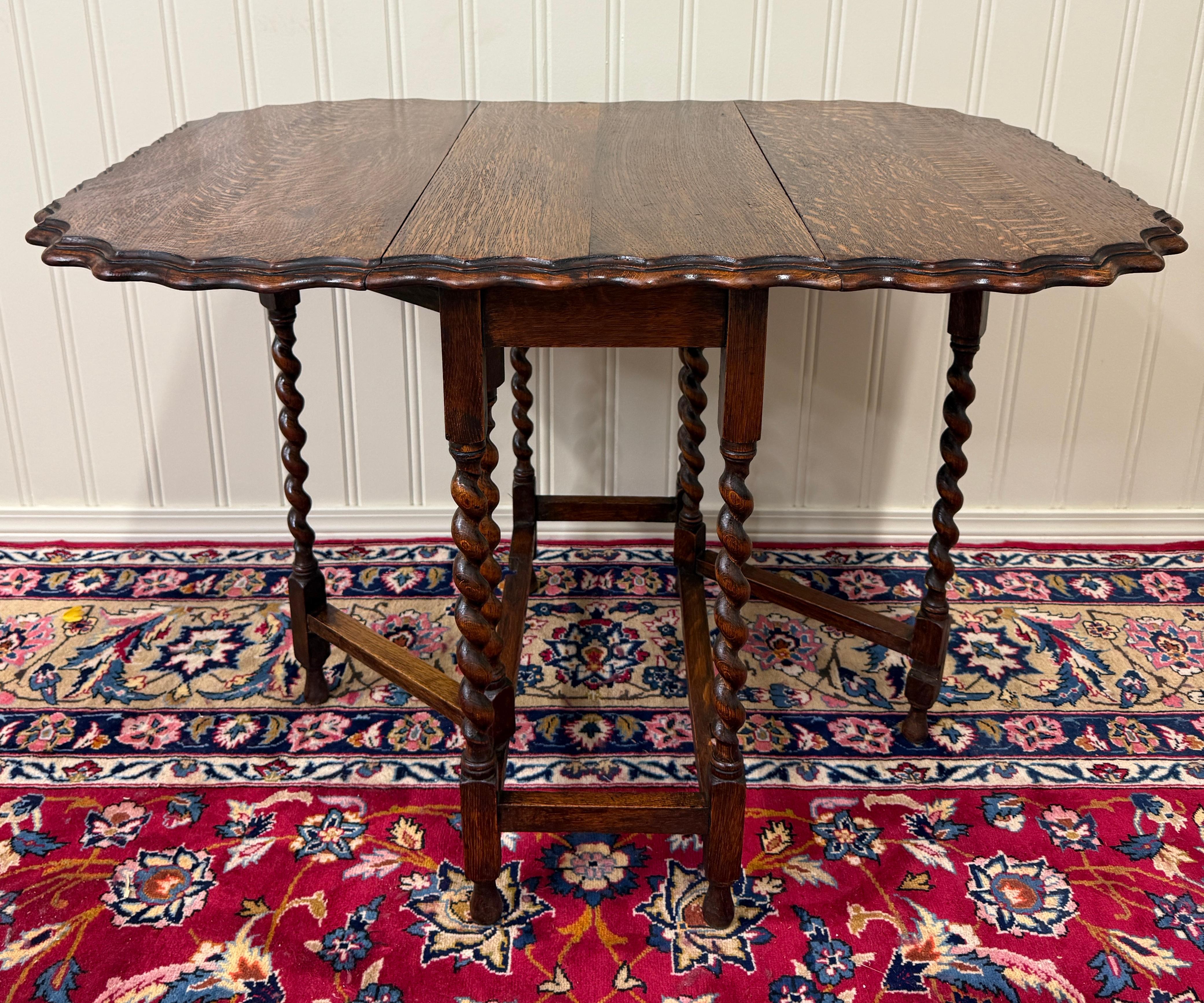 Antique English Table Drop Leaf Gateleg Pie Crust Top Barley Twist Oak c. 1930s For Sale 13