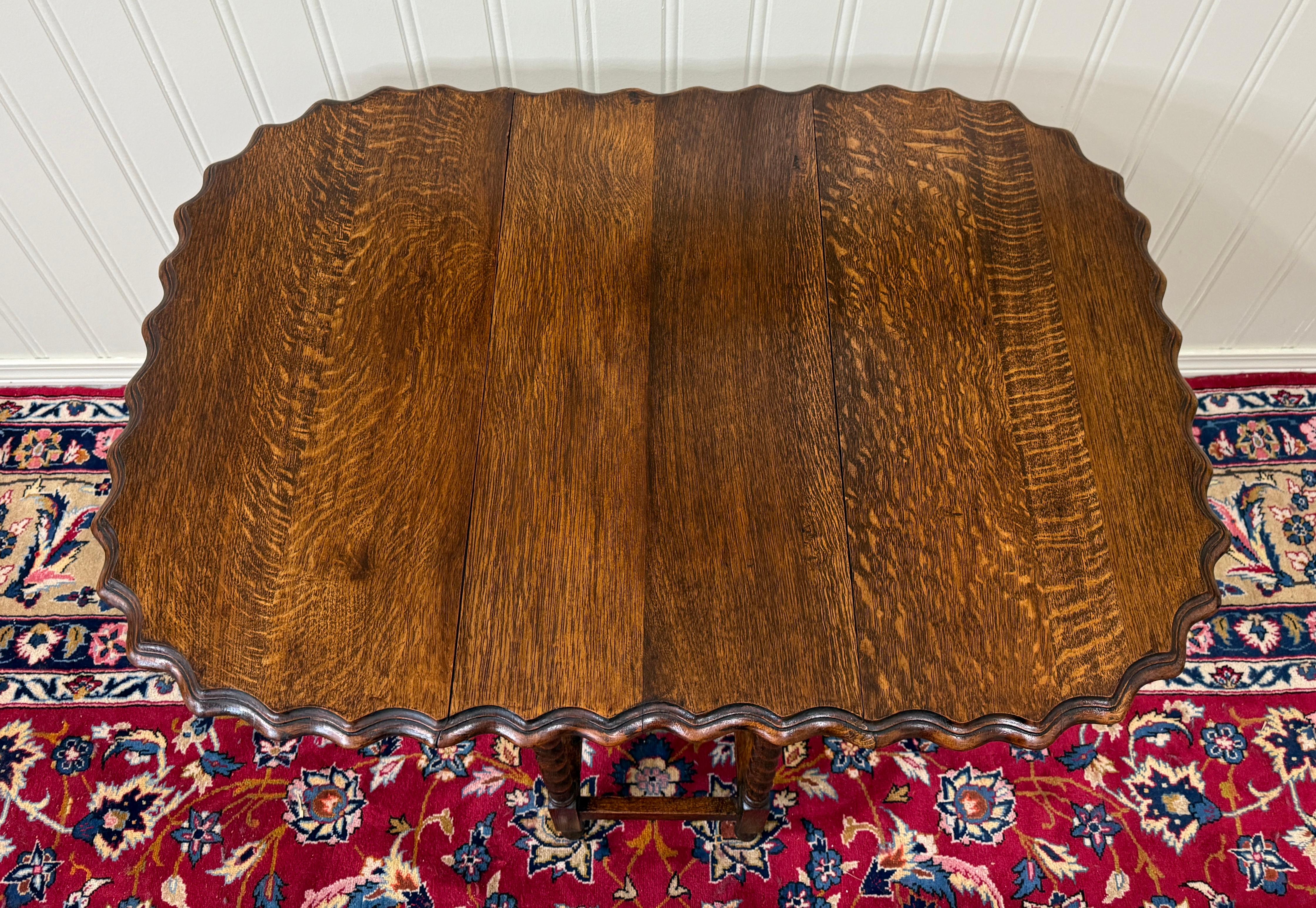 Antique English Table Drop Leaf Gateleg Pie Crust Top Barley Twist Oak c. 1930s For Sale 14