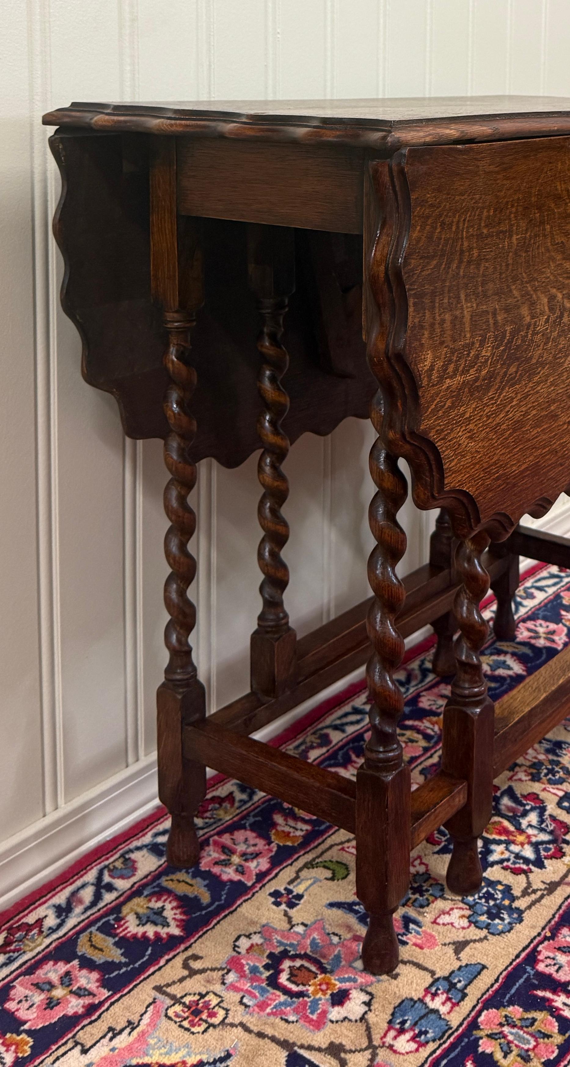Mid-20th Century Antique English Table Drop Leaf Gateleg Pie Crust Top Barley Twist Oak c. 1930s For Sale