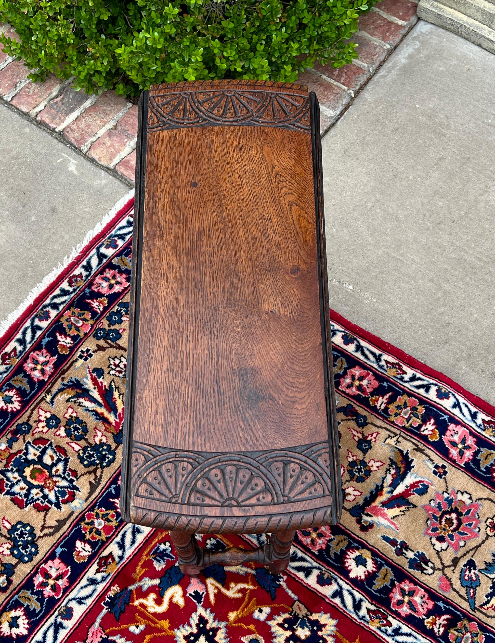 Antique English Table Drop Leaf Gateleg Turned Post Carved Top Oak Oval For Sale 10