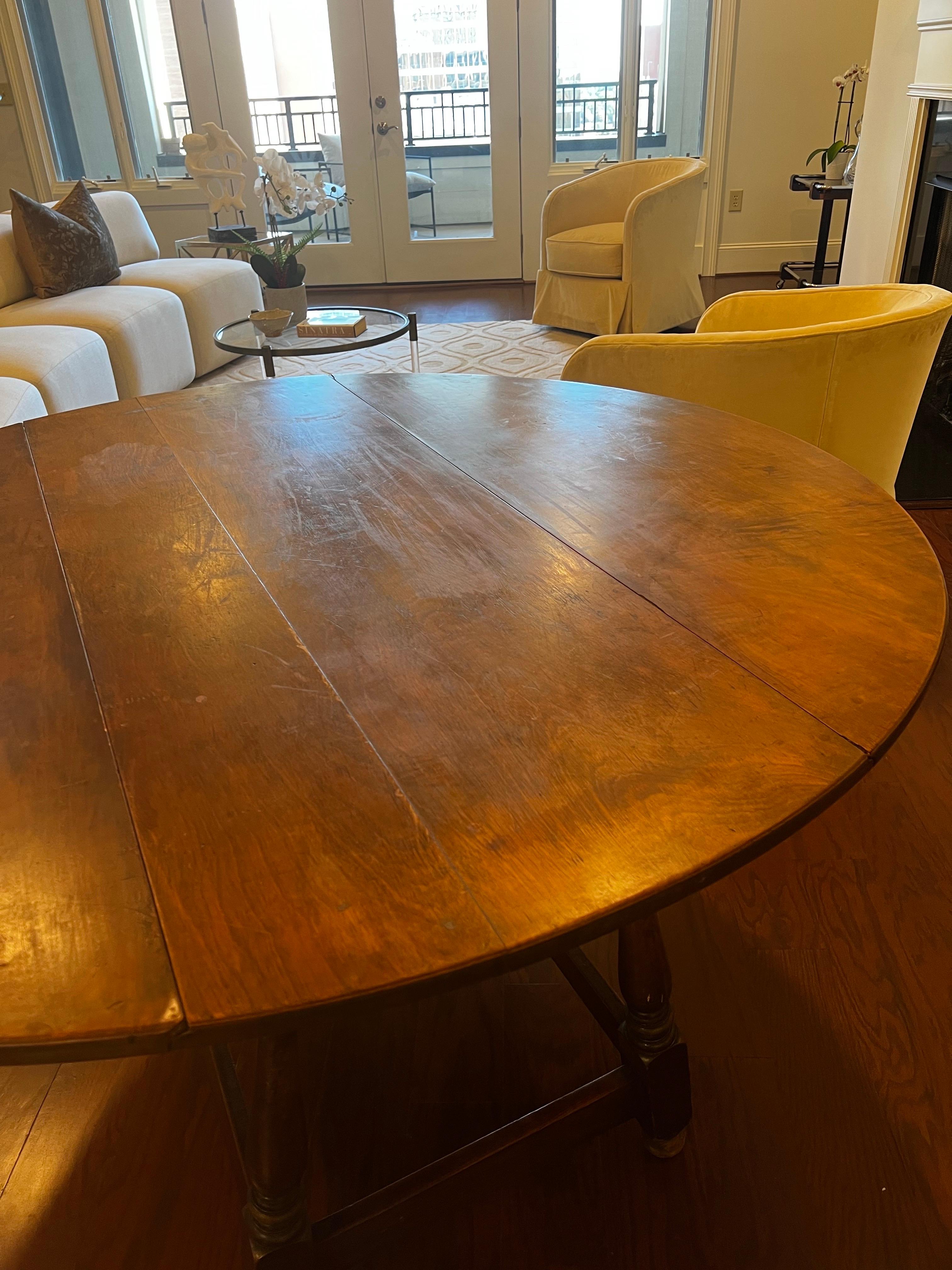 Antique English Table In Fair Condition For Sale In Los Angeles, CA
