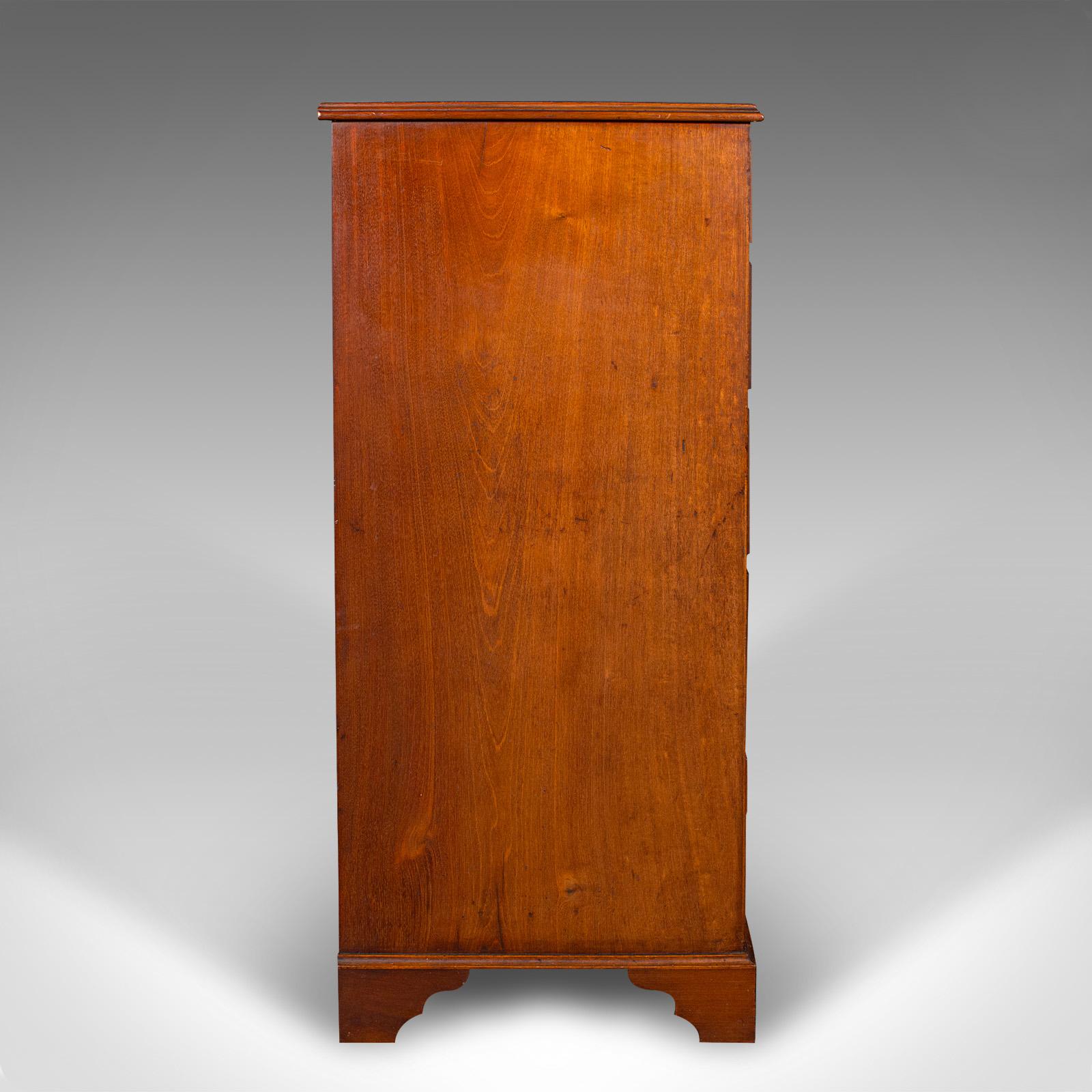 Primo vittoriano Antico cassettone inglese, cassettiera, noce vittoriano, fiamma, Circa 1850 in vendita