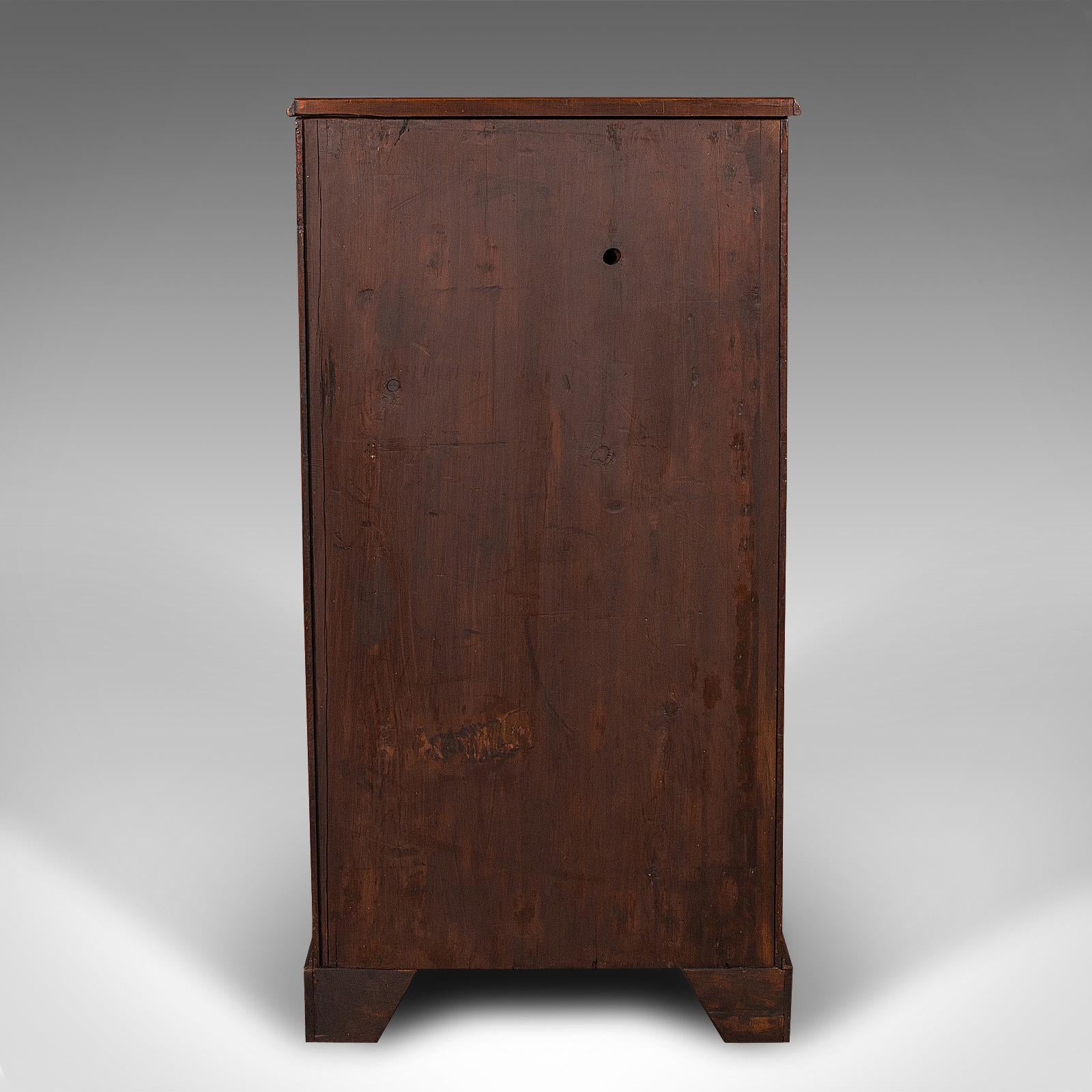 Britannico Antico cassettone inglese, cassettiera, noce vittoriano, fiamma, Circa 1850 in vendita