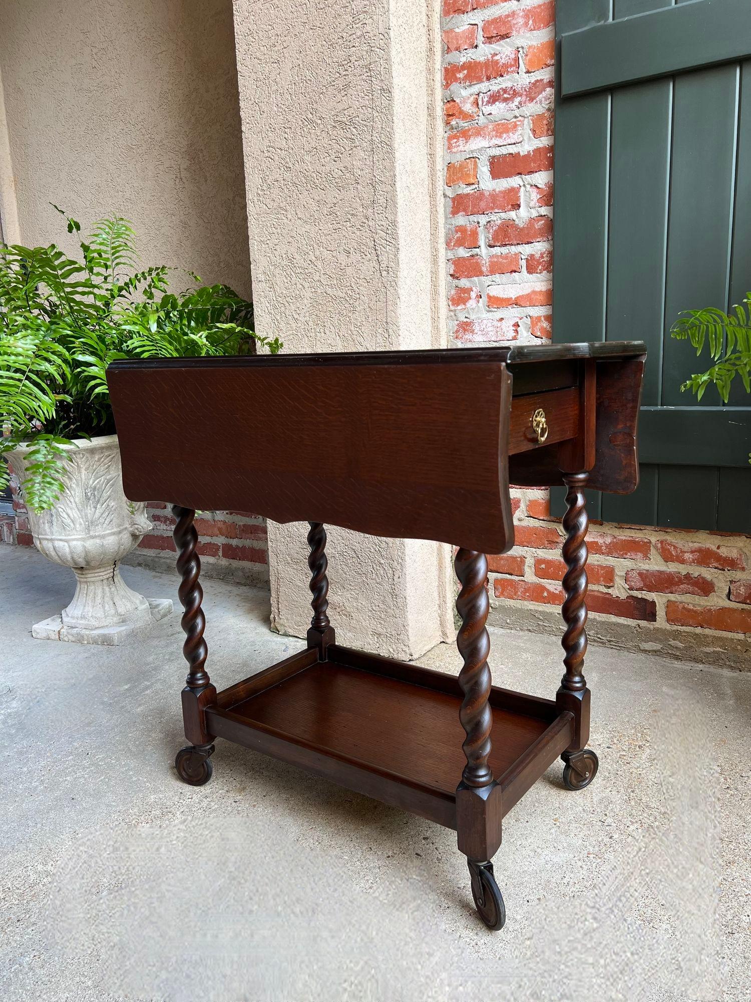 Antique chariot à thé et à boissons anglais barley Twist Dumbwaiter table à abattant en vente 5