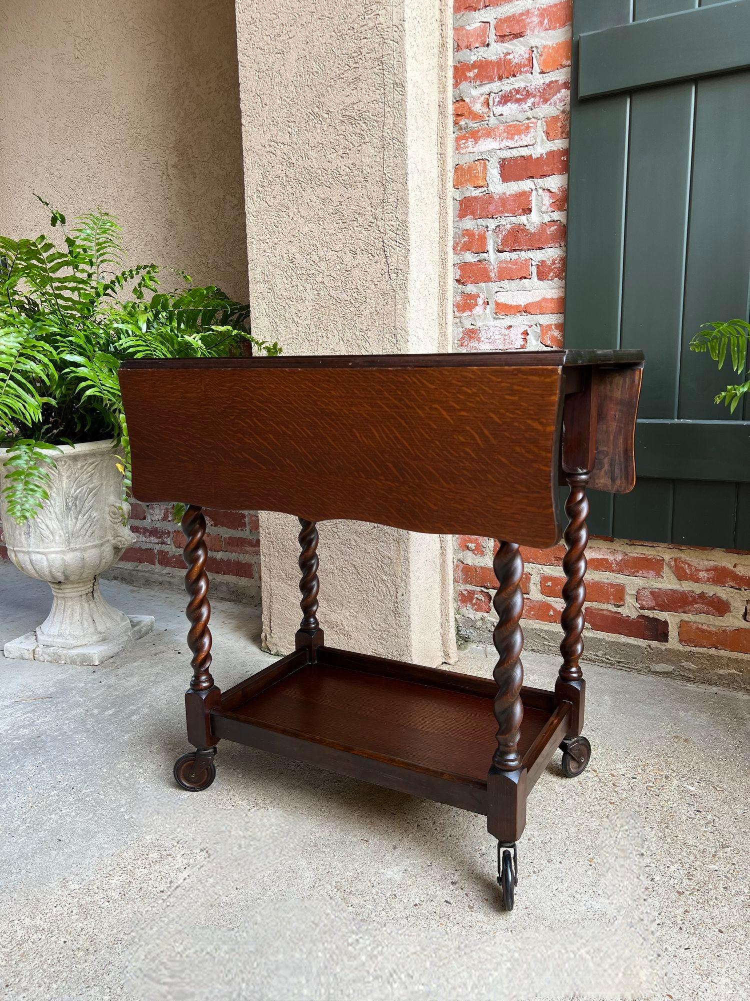 Britannique Antique chariot à thé et à boissons anglais barley Twist Dumbwaiter table à abattant en vente