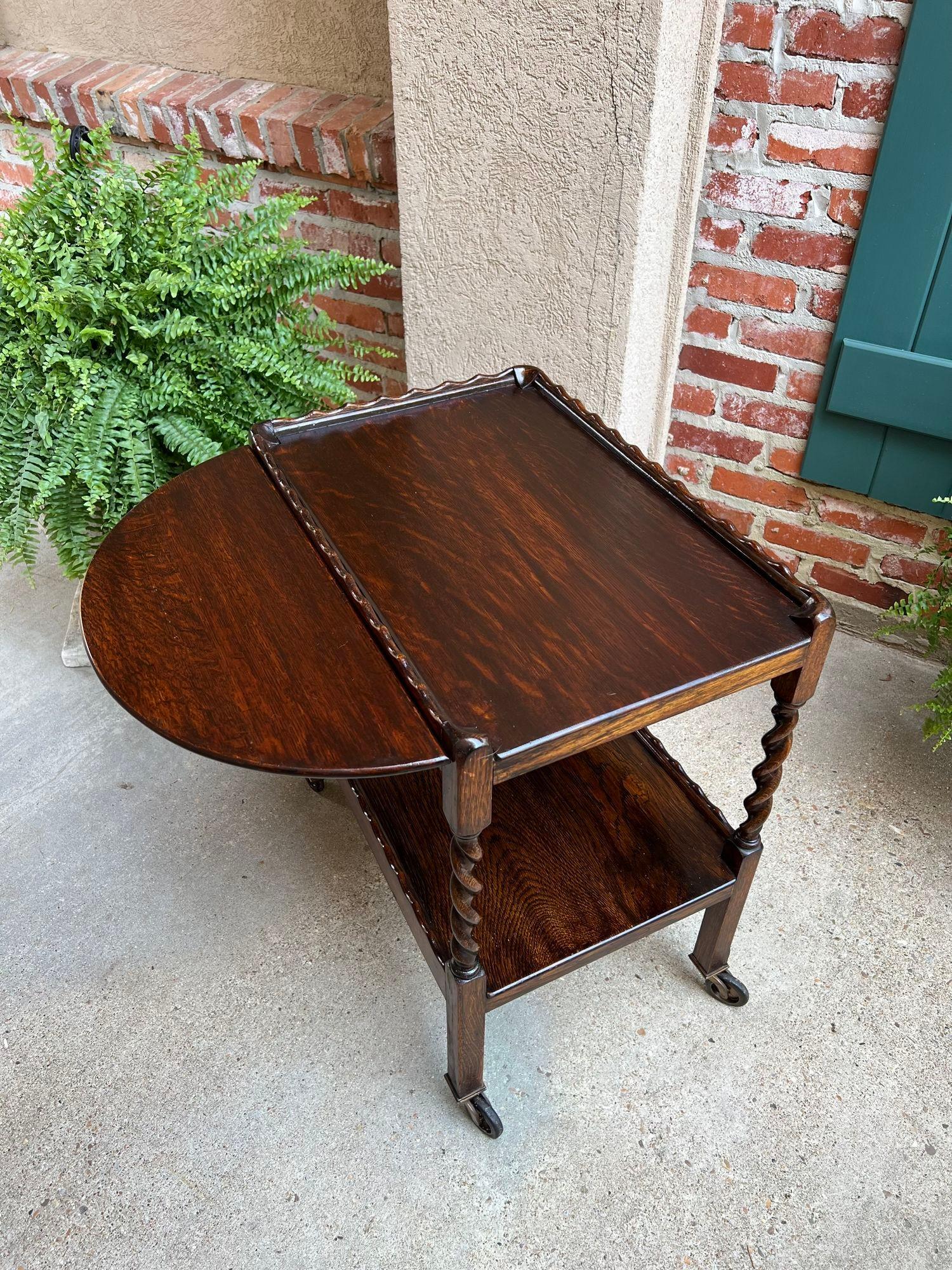 Tourné Antique chariot à thé et à boissons anglais barley Twist Dumbwaiter table à abattant en vente