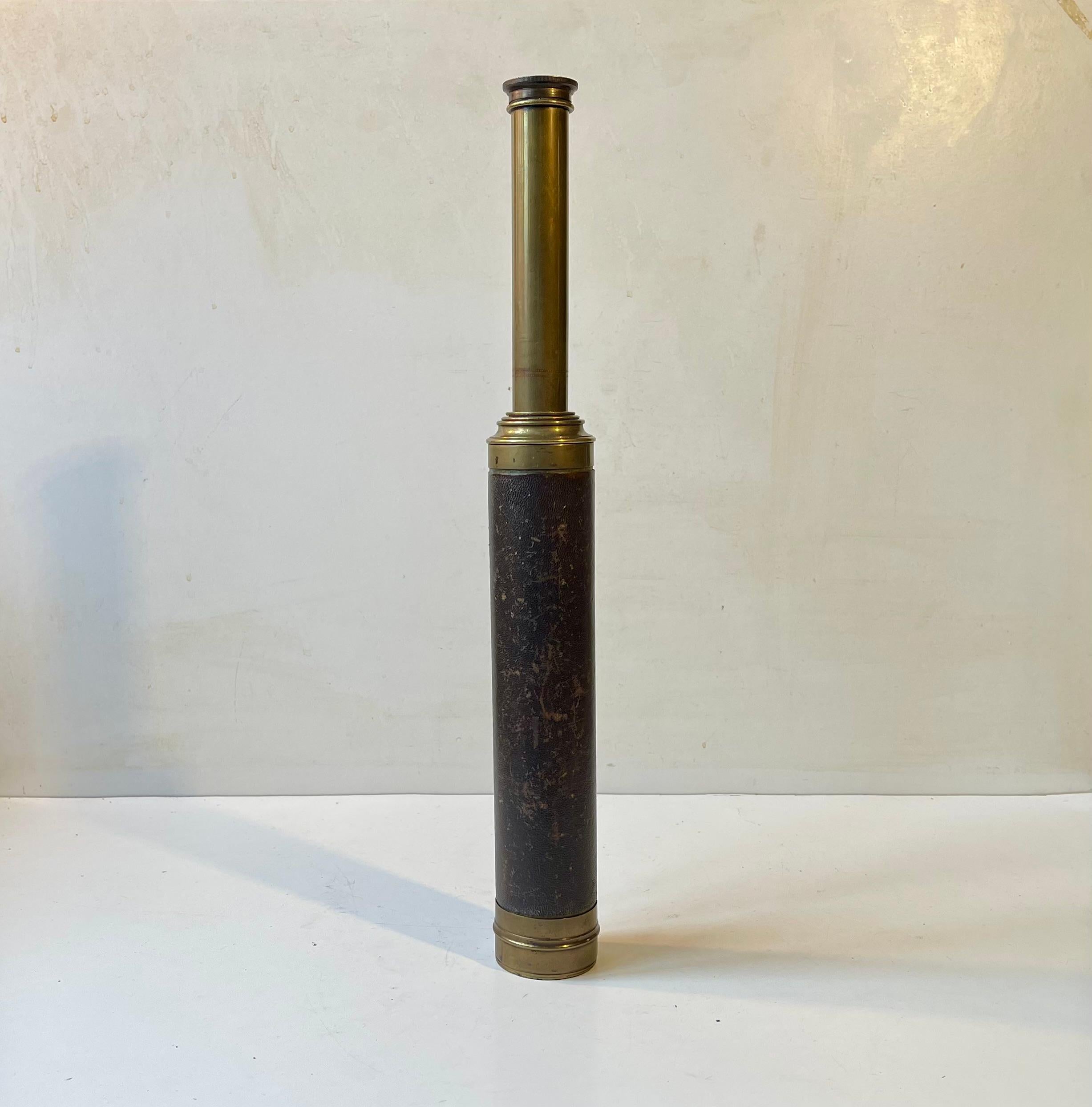 19th Century Antique English Telescopic Ocean Monocular in Brass & Leather