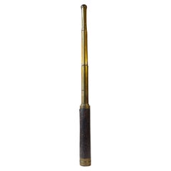 Antico monocolo oceanico telescopico inglese in ottone e pelle