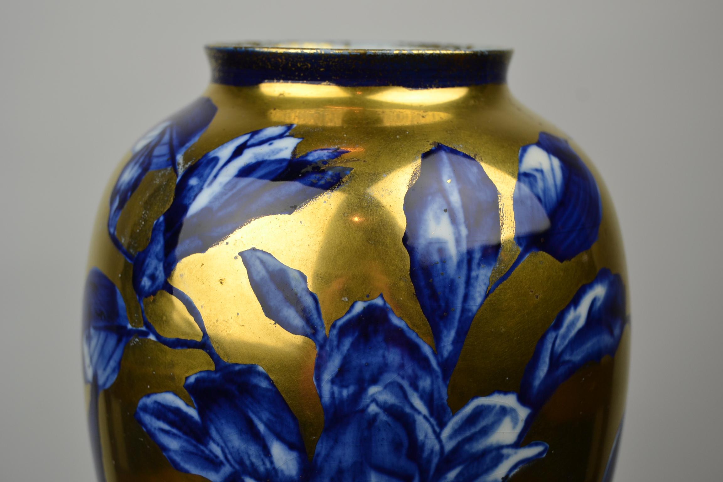 blue gold vase